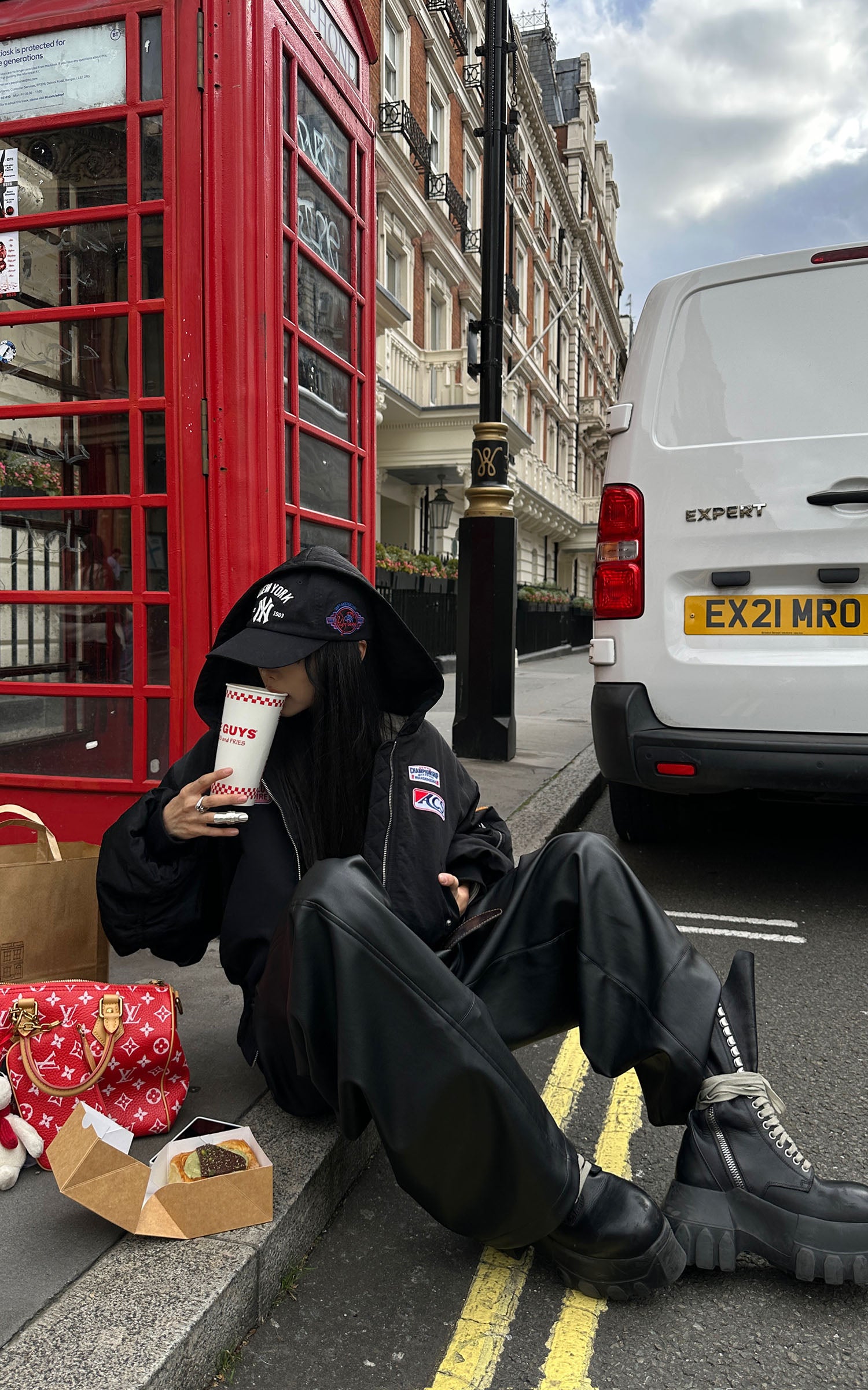 WARDEN EDGE ブラックフェイクレザー ワイドレッグパンツ