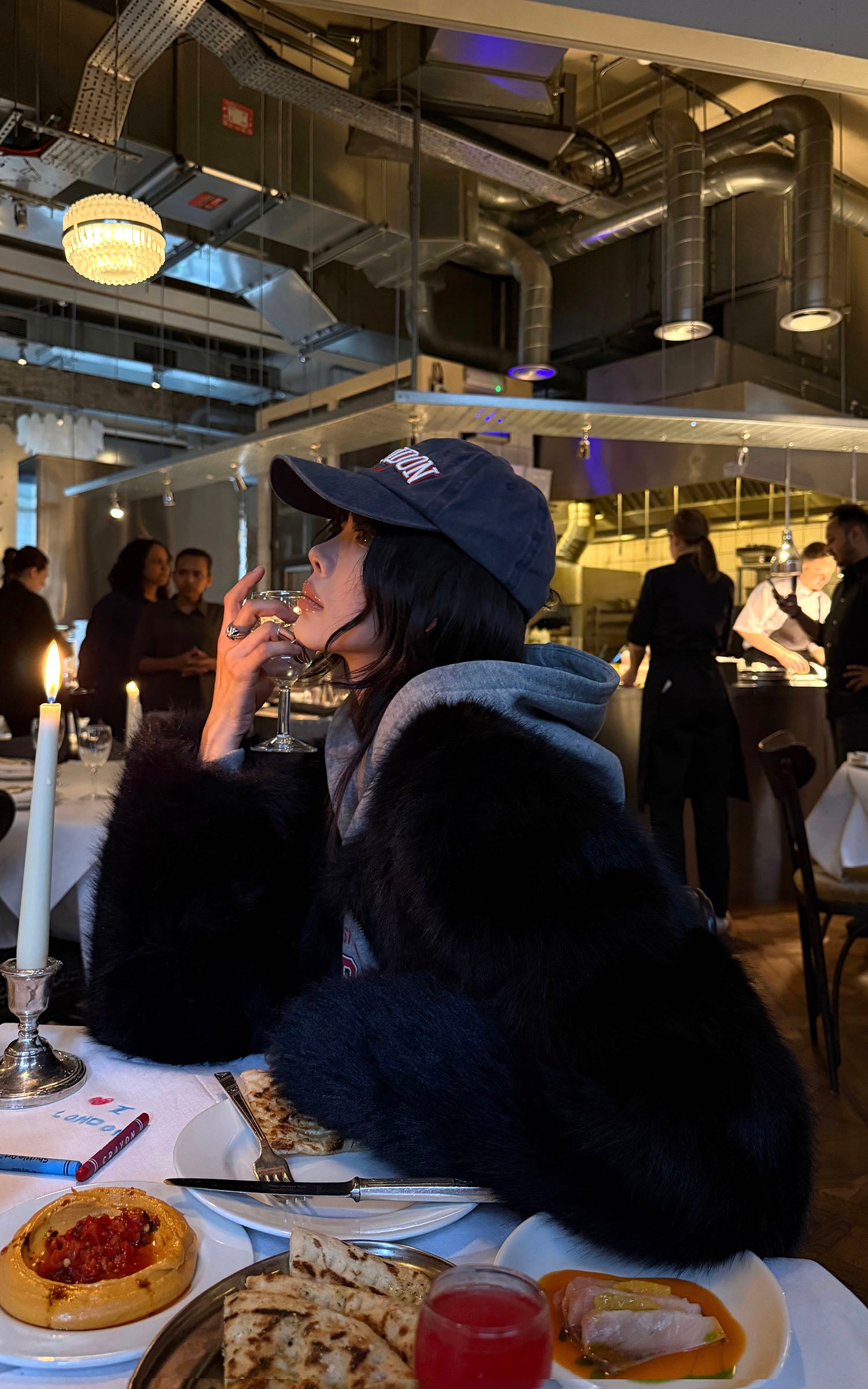 WARDEN EDGE ブラック クロップド フェイクファー ジップジャケット