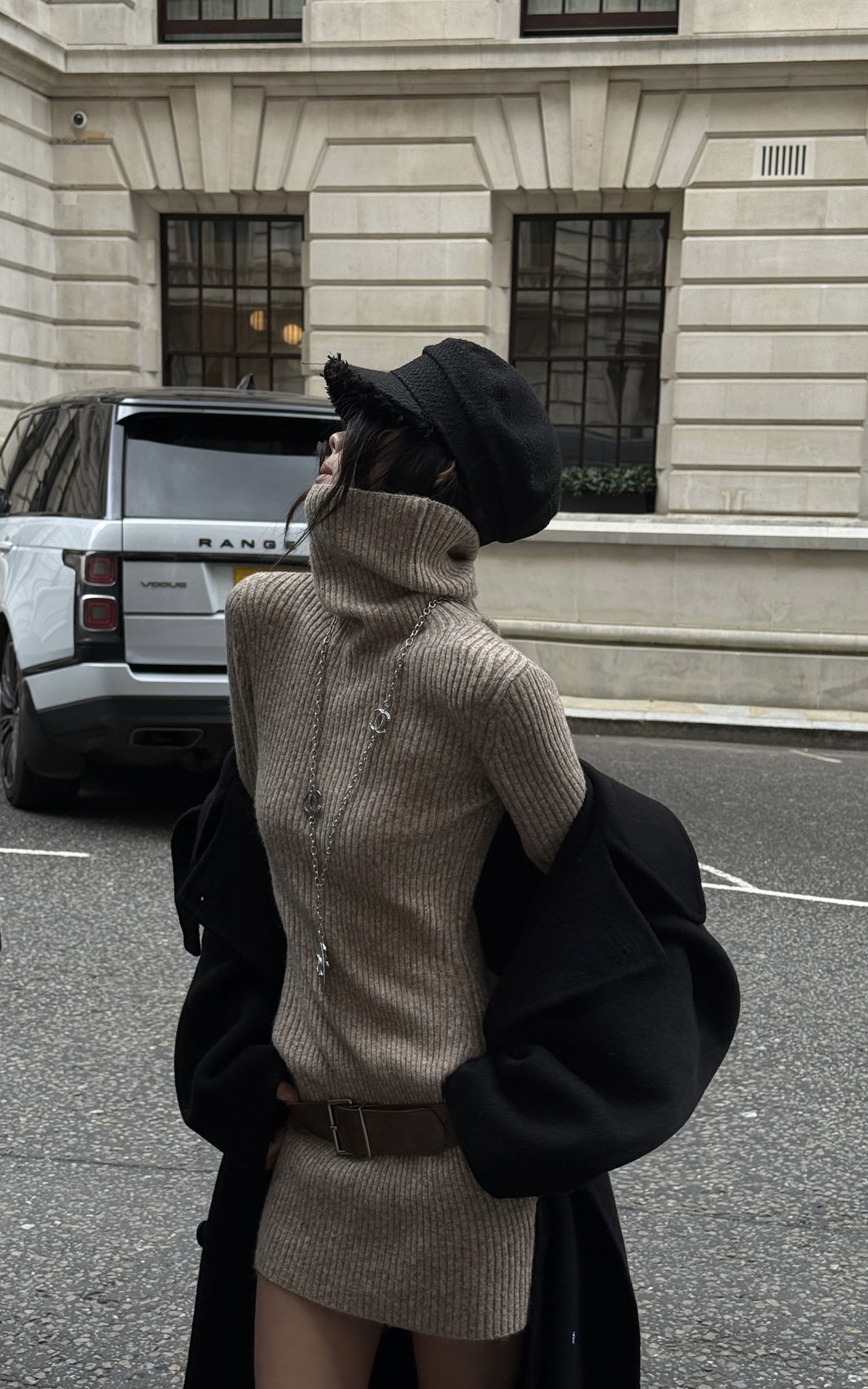 WARDEN EDGE リブ編みウールブレンドタートルネックニットドレス