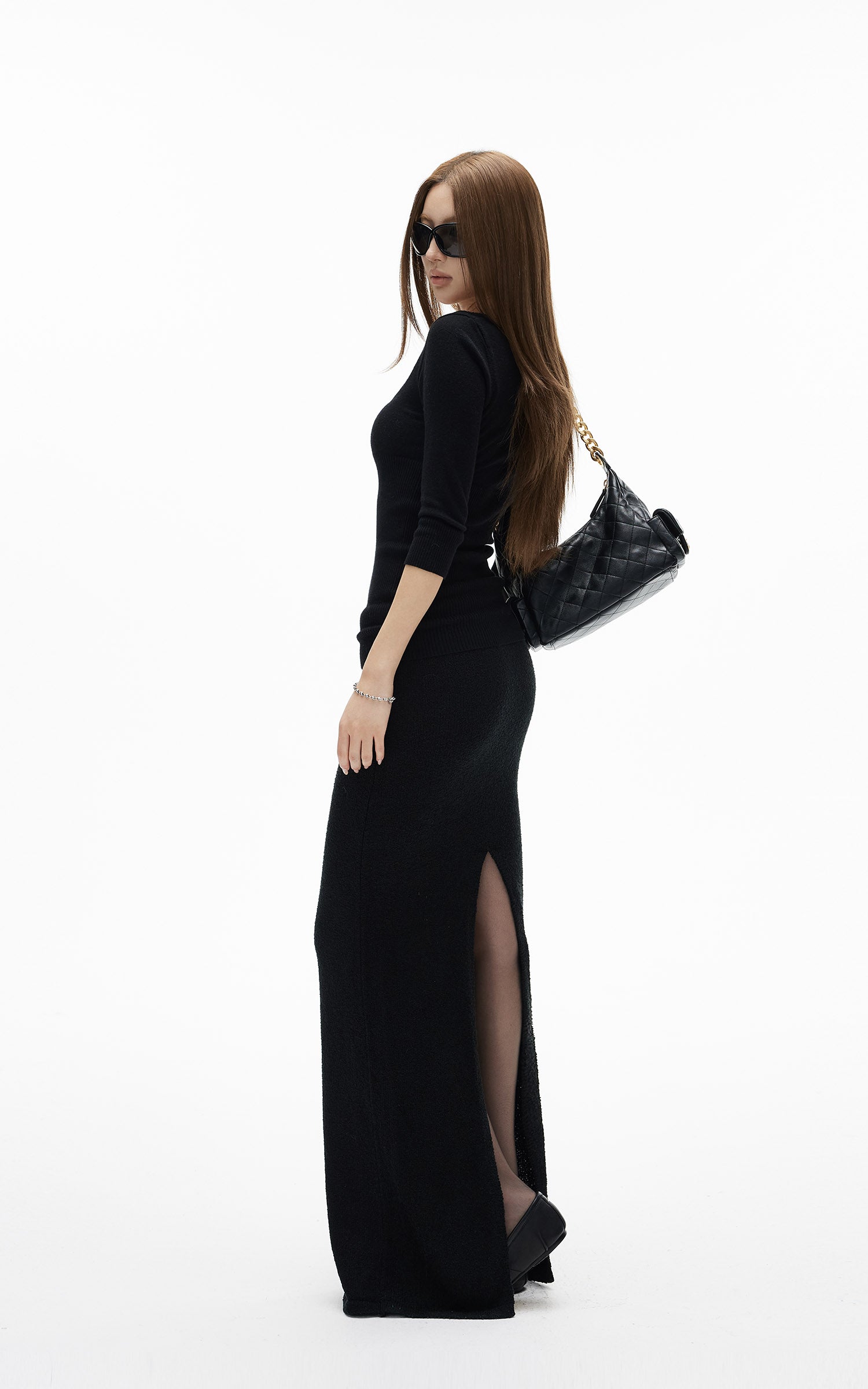 IAMXIAA ドローストリングウエストとバックスリット付きニットマキシスカート