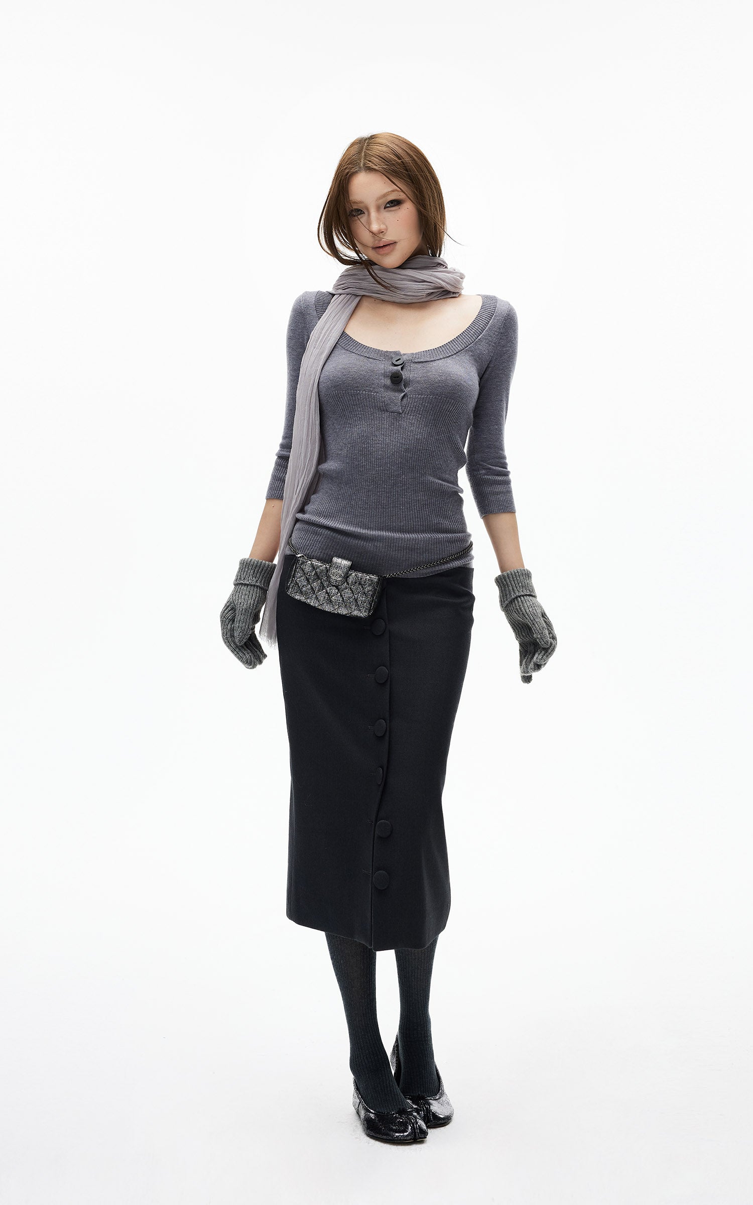 IAMXIAA ボタンディテール付きスcoopネックニットトップ