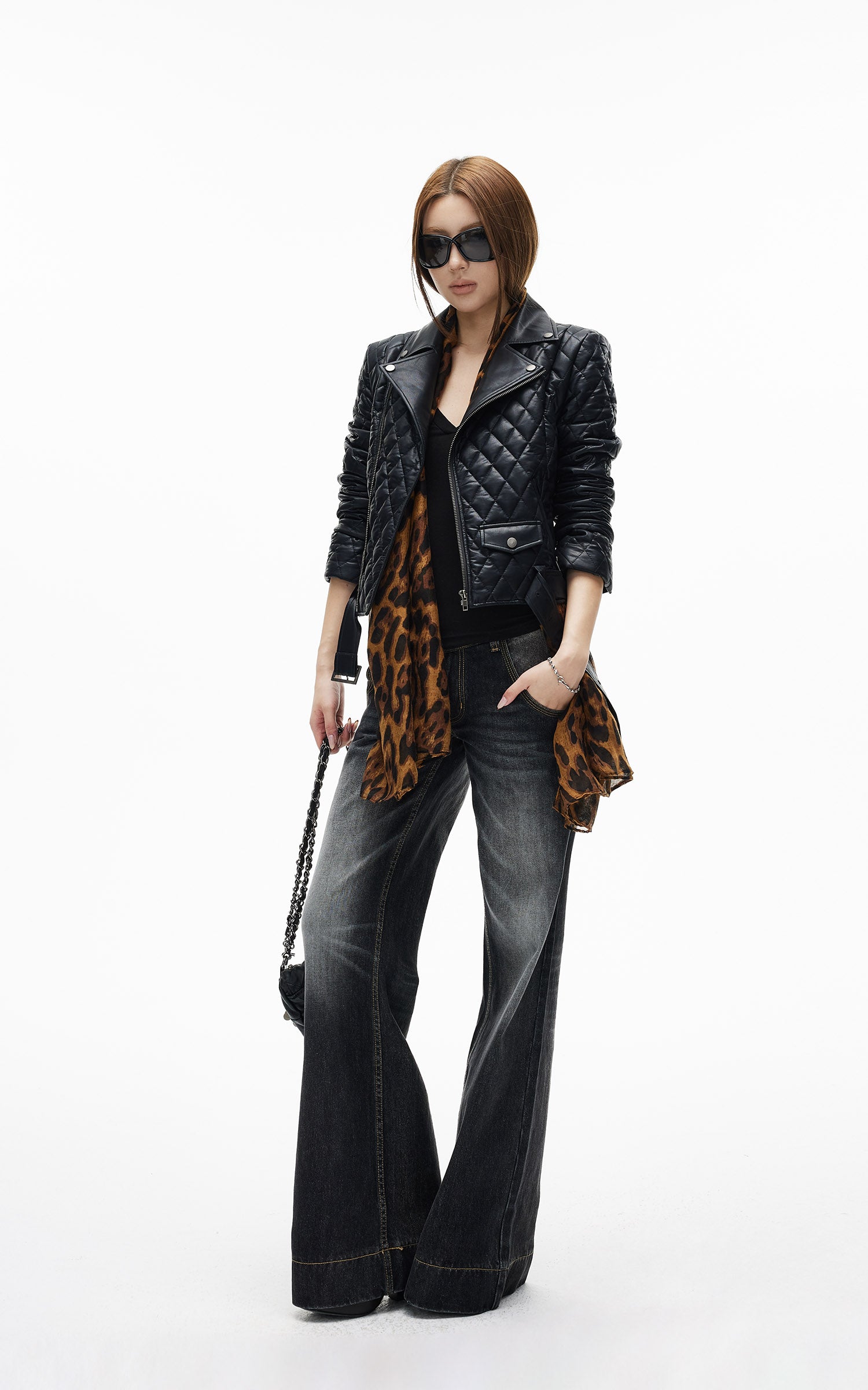 IAMXIAA ヴィンテージウォッシュのワイドレッグジーンズ ダブルボタンウエスト付き