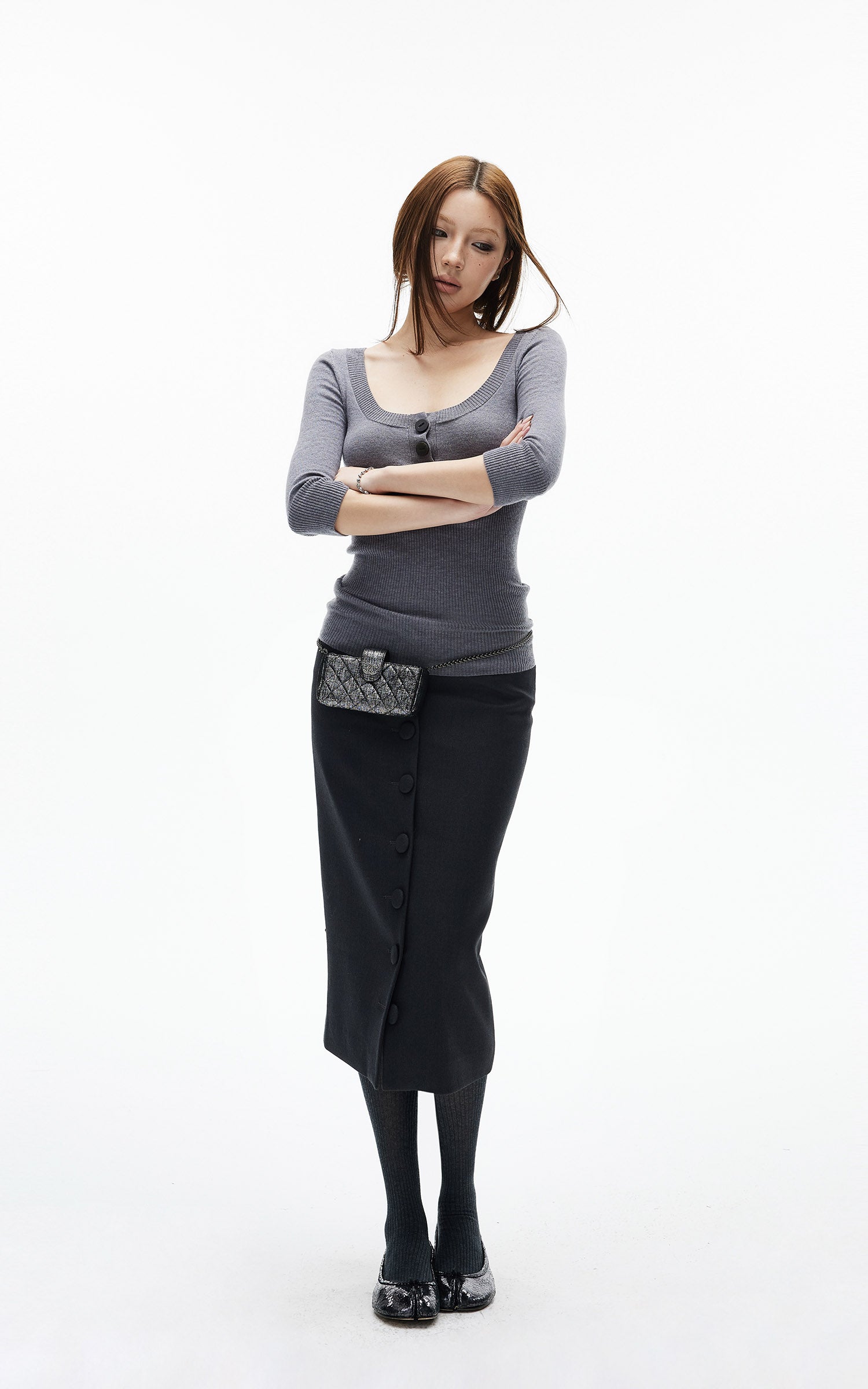 IAMXIAA ボタンフロントミディペンシルスカート、テーラードシルエット付き