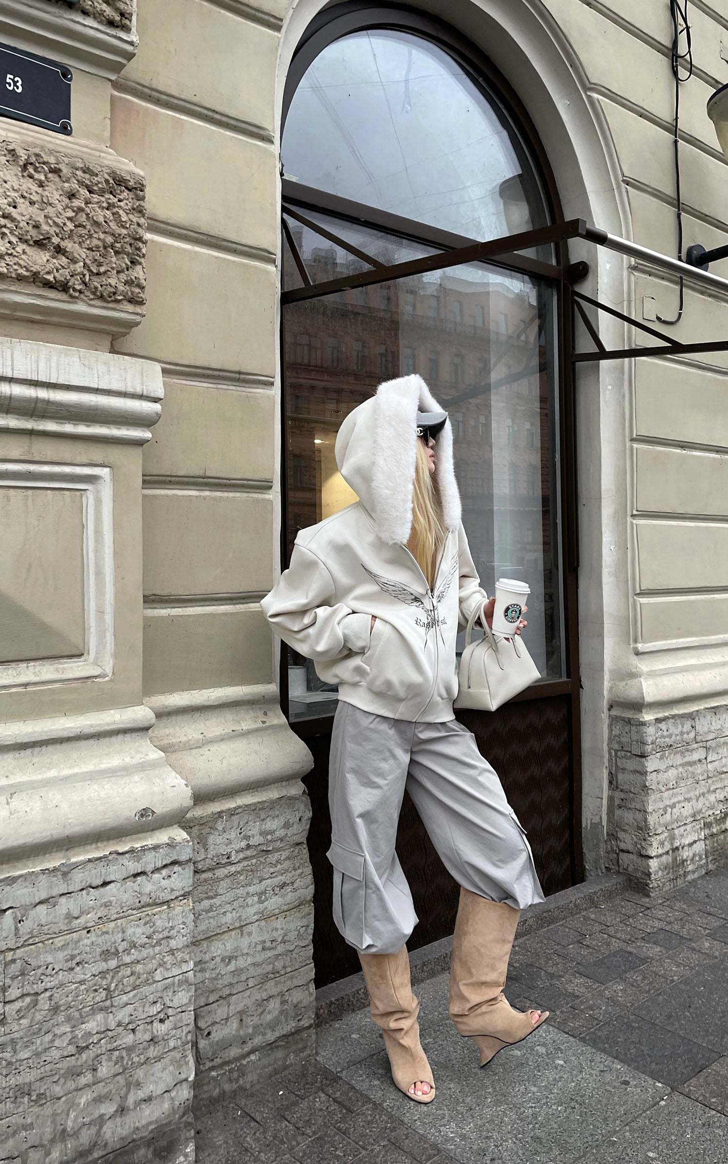 Rase le sol ウインググラフィック付きフリースフーディ