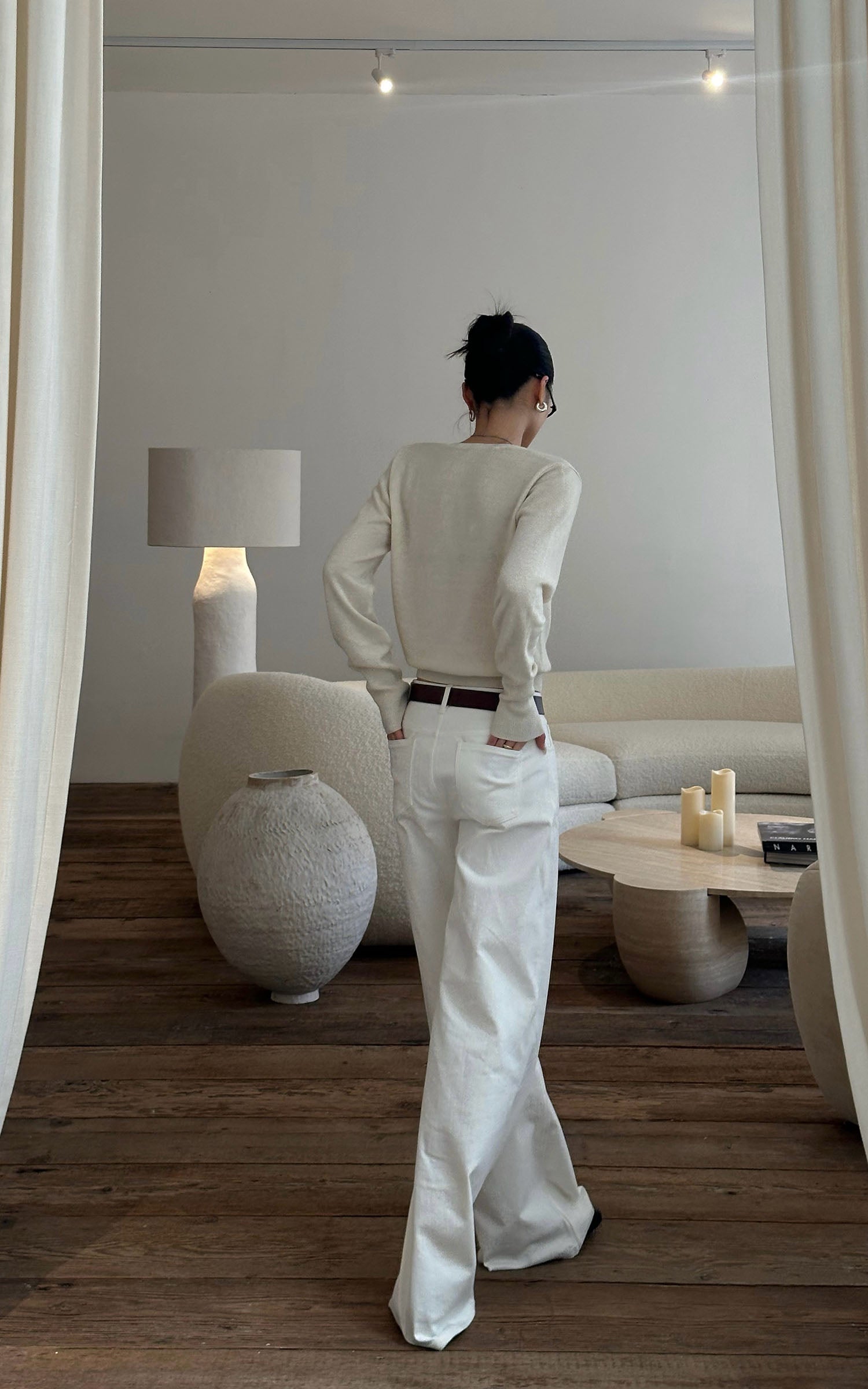 ROVENTE Vネックミニマリストソフトニットセーター