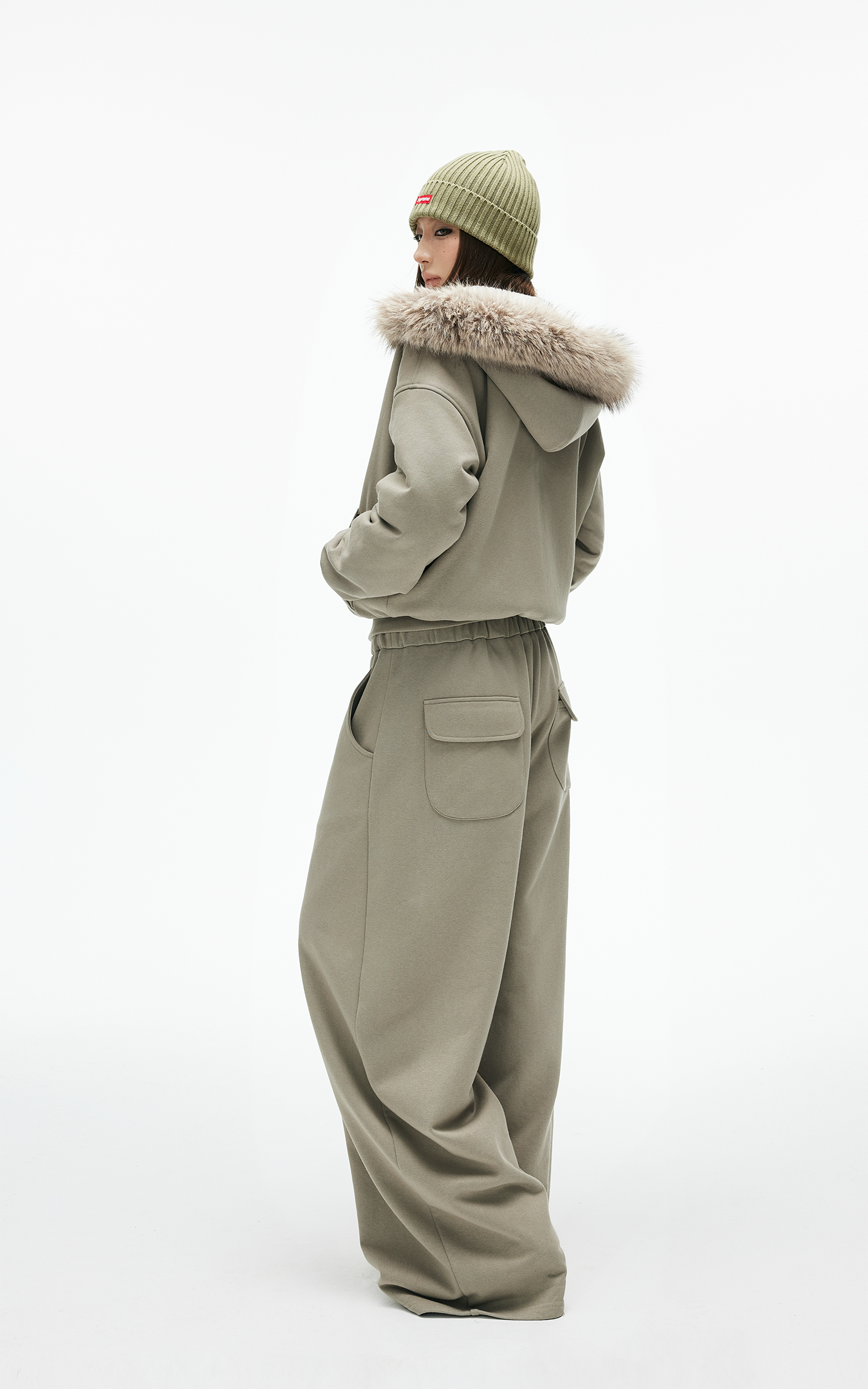 IAMXIAA フェイクファー トリム フーディ ジップ ジャケット &amp; ワイドレッグ スウェットパンツ セット