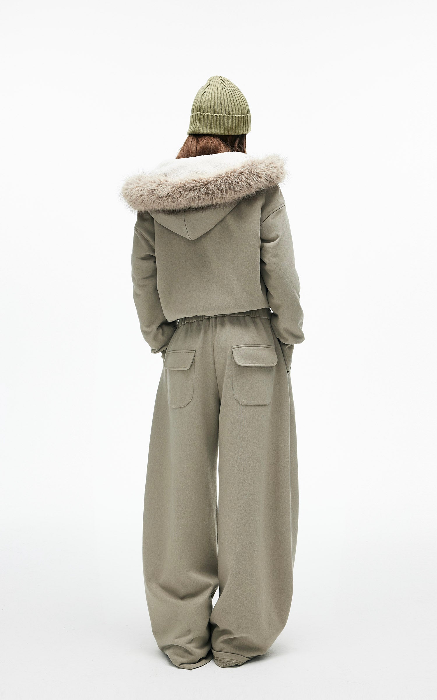 IAMXIAA フェイクファー トリム フーディ ジップ ジャケット &amp; ワイドレッグ スウェットパンツ セット