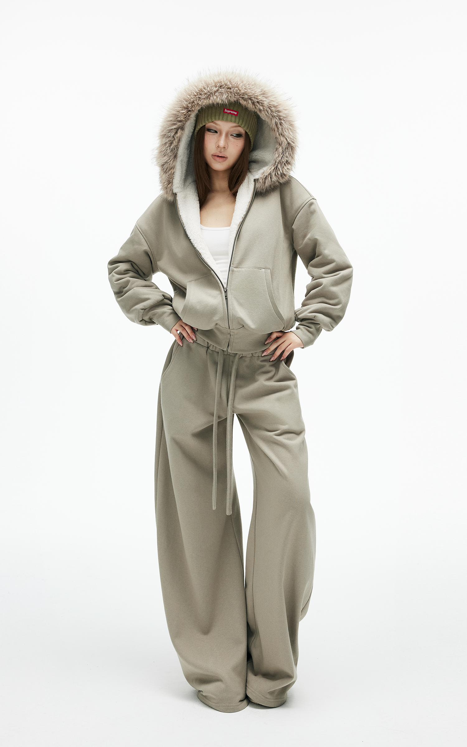 IAMXIAA フェイクファー トリム フーディ ジップ ジャケット &amp; ワイドレッグ スウェットパンツ セット