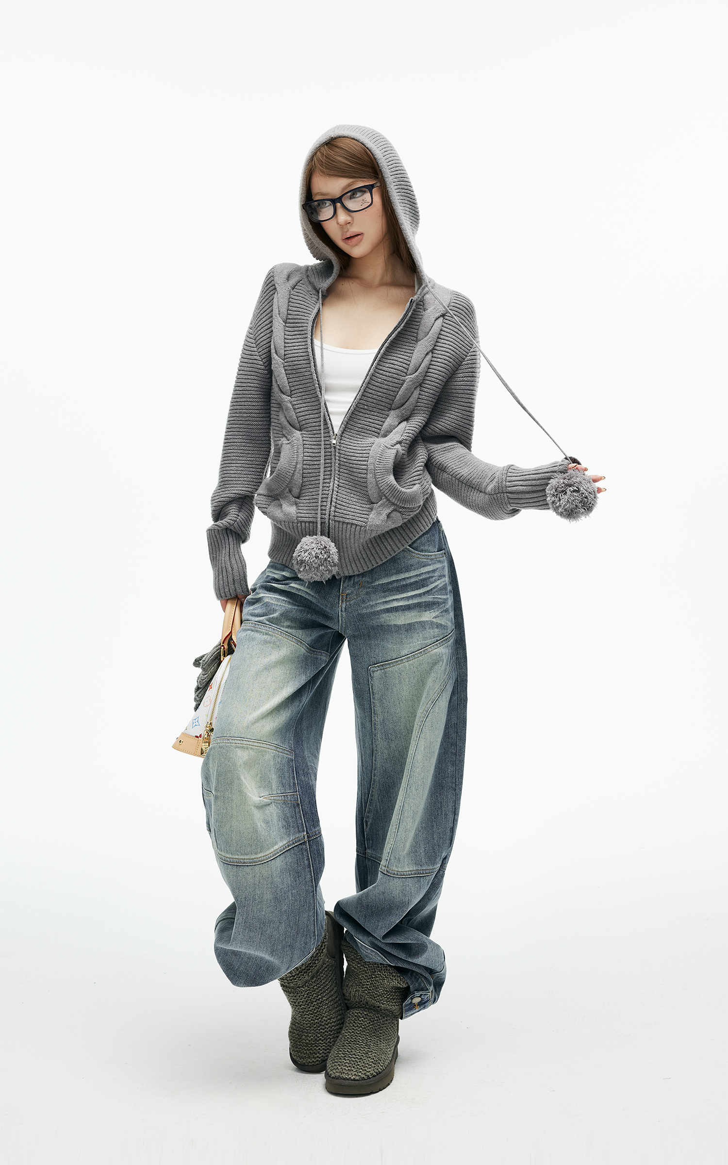 IAMXIAA ポンポン付きドローストリングのケーブルニットジップフーディ