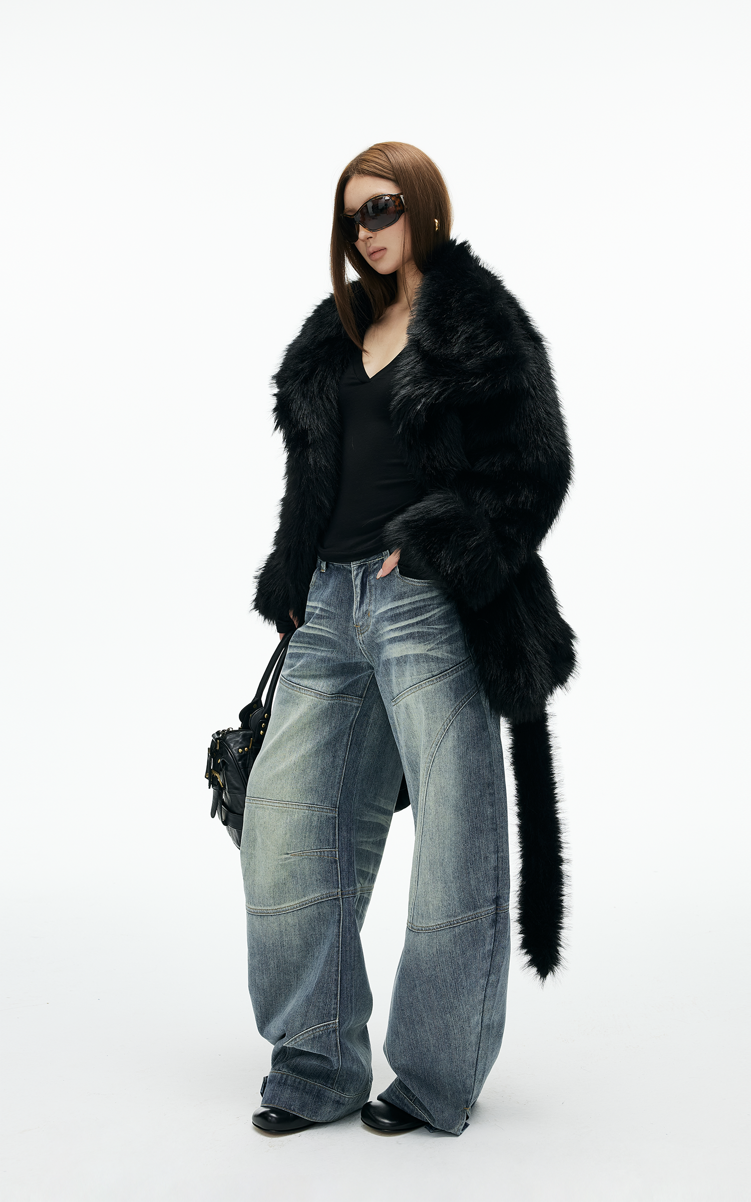 IAMXIAA カーブパネルステッチ付きのストラクチャードワイドレッグデニムパンツ