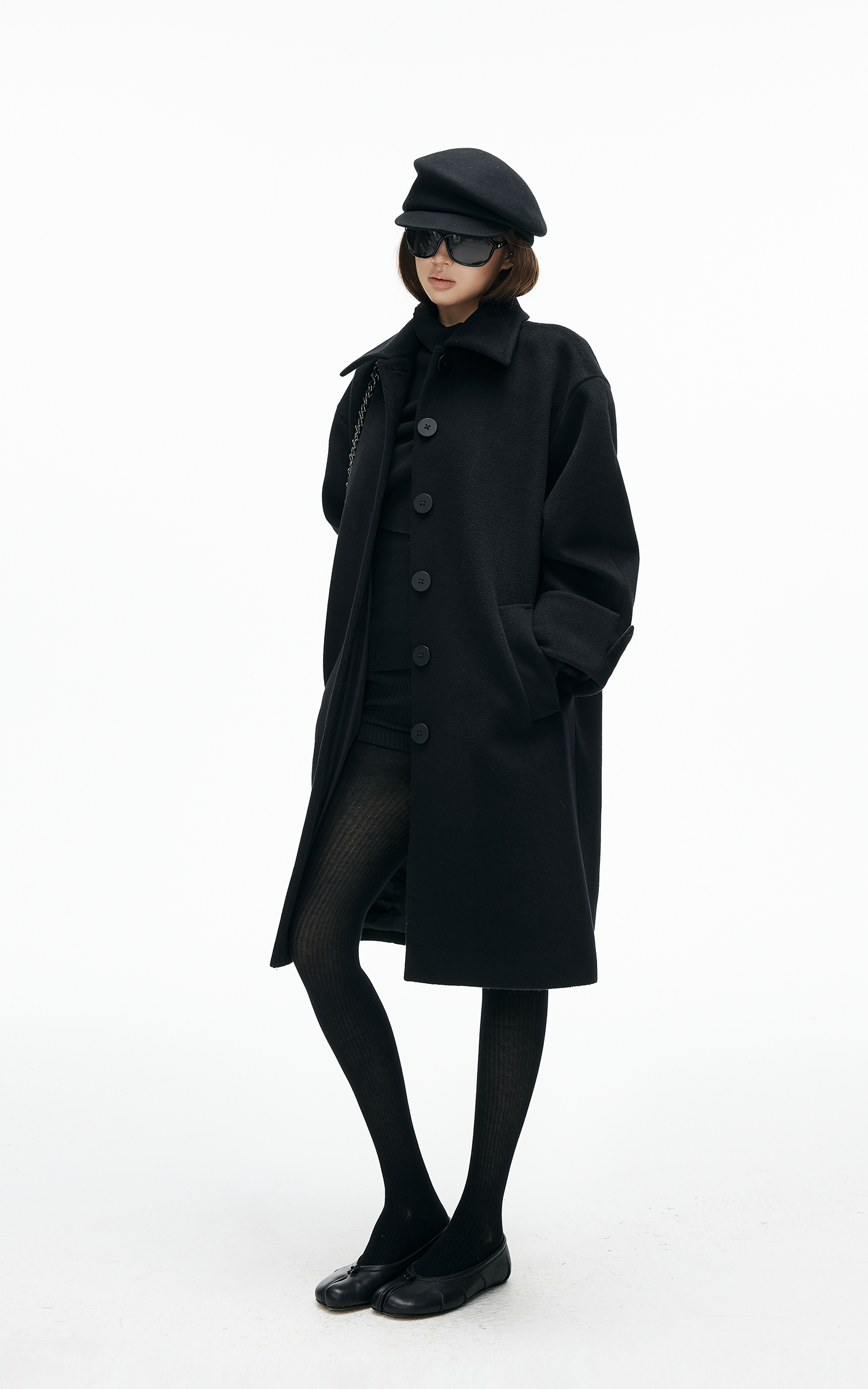 IAMXIAA Minimal Wool Coat with Clean Lines