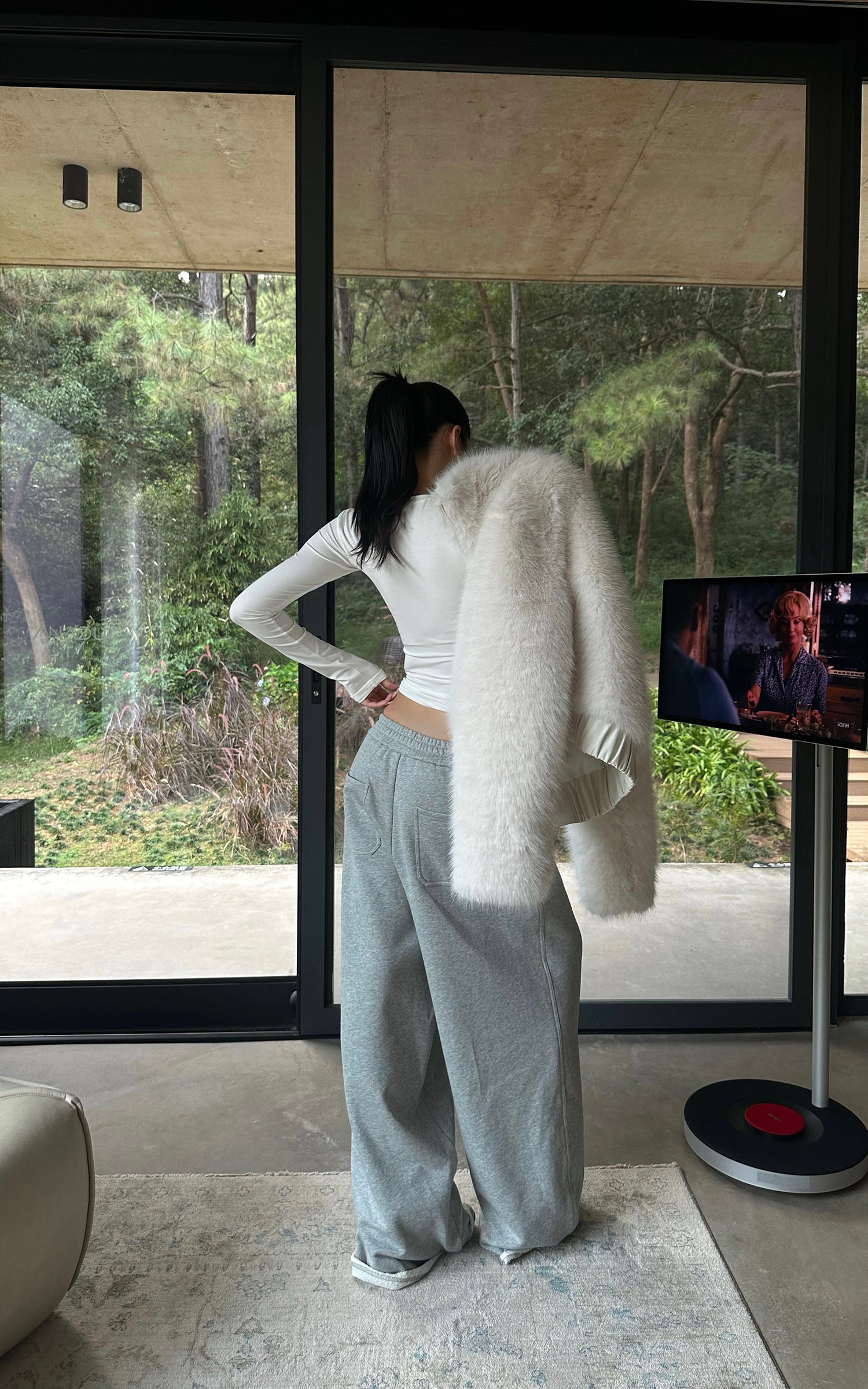 ROVENTE Fitted Long-Sleeve Tee – Minimal Second-Skin Layer