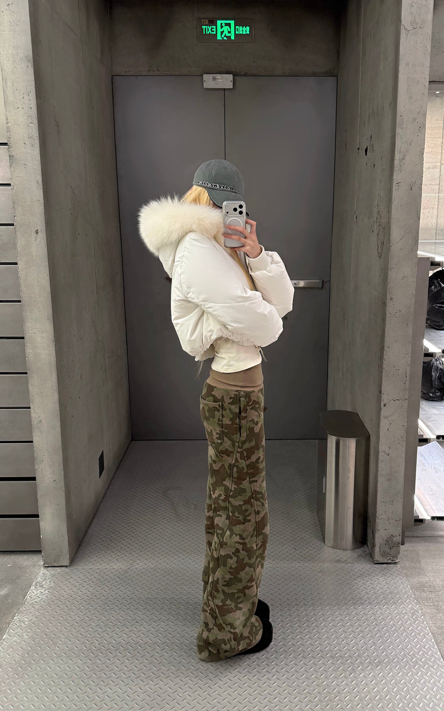 Rase le sol リブウエストバンド付き迷彩フリースライニングワイドレッグトラウザーズ