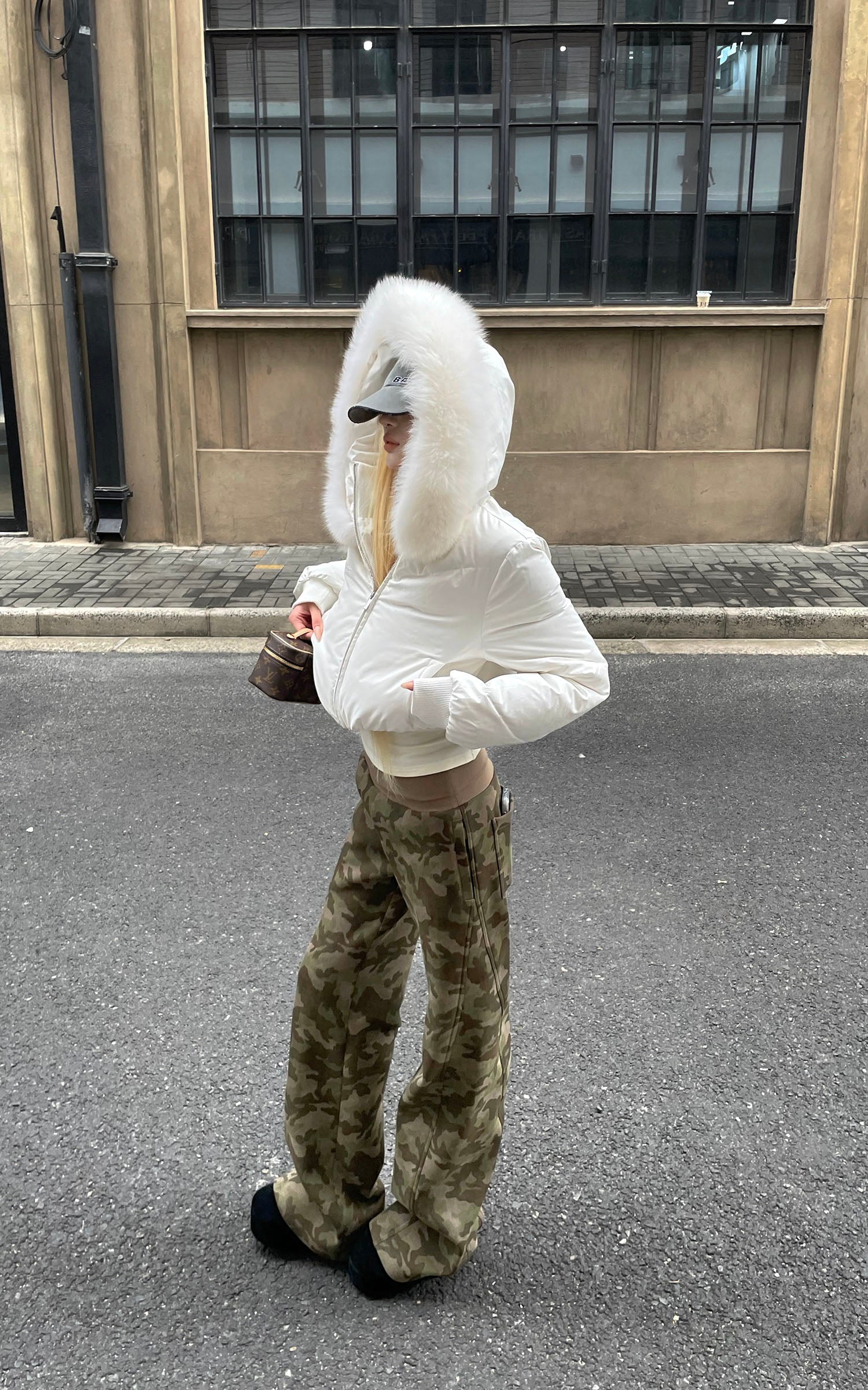 Rase le sol リブウエストバンド付き迷彩フリースライニングワイドレッグトラウザーズ