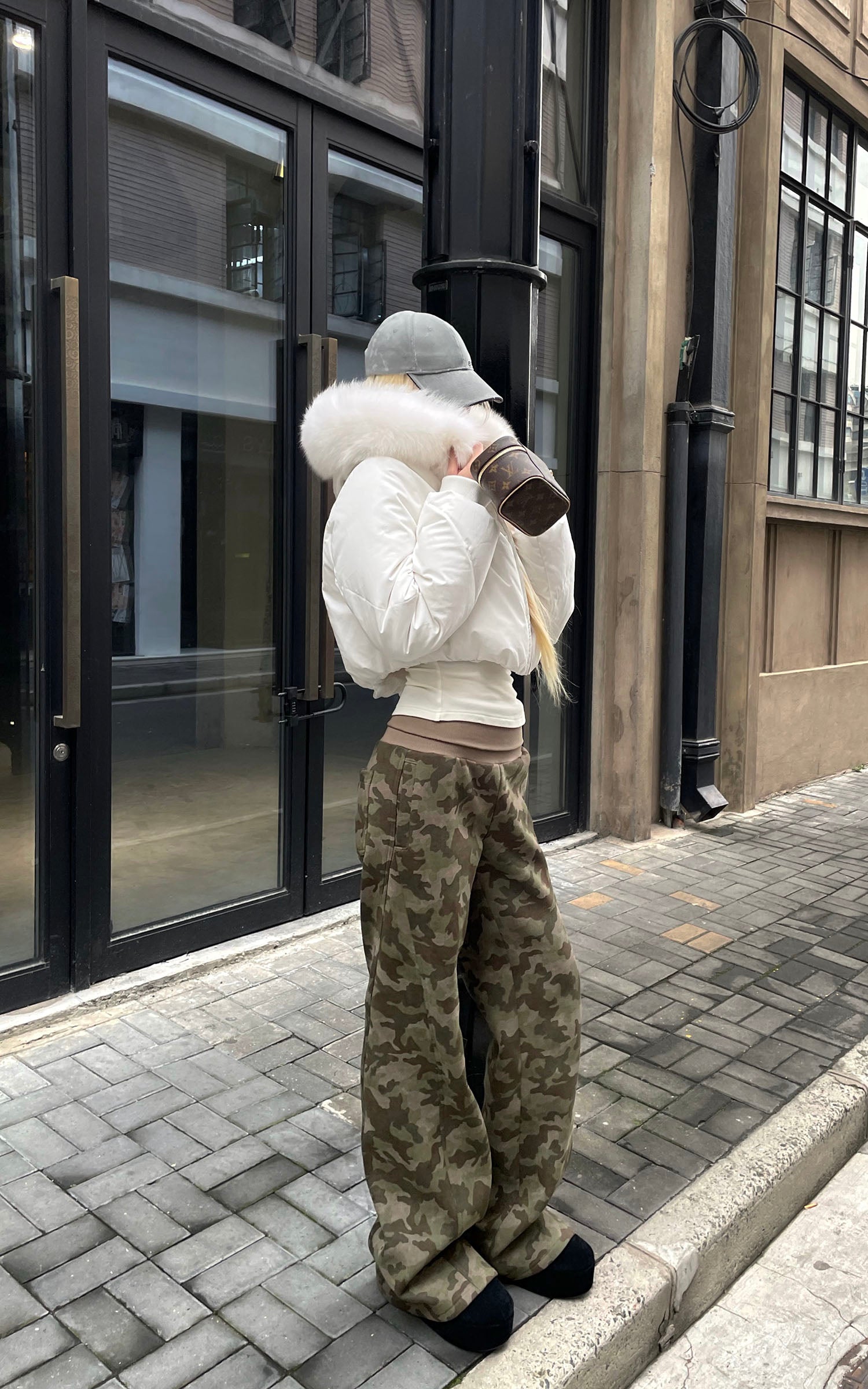 Rase le sol リブウエストバンド付き迷彩フリースライニングワイドレッグトラウザーズ