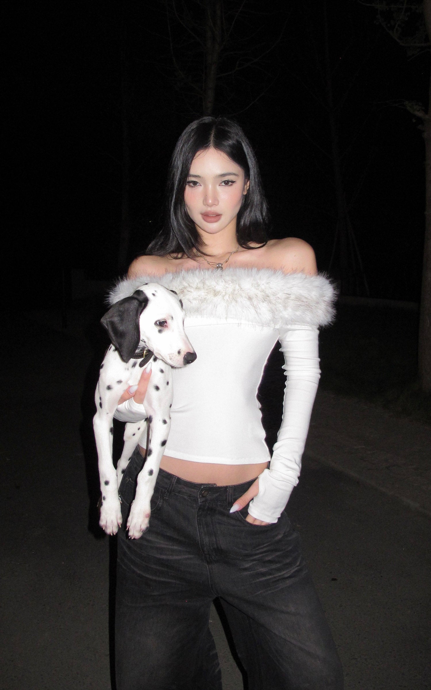 ROVENTE フェイクファーオフショルダー長袖トップ