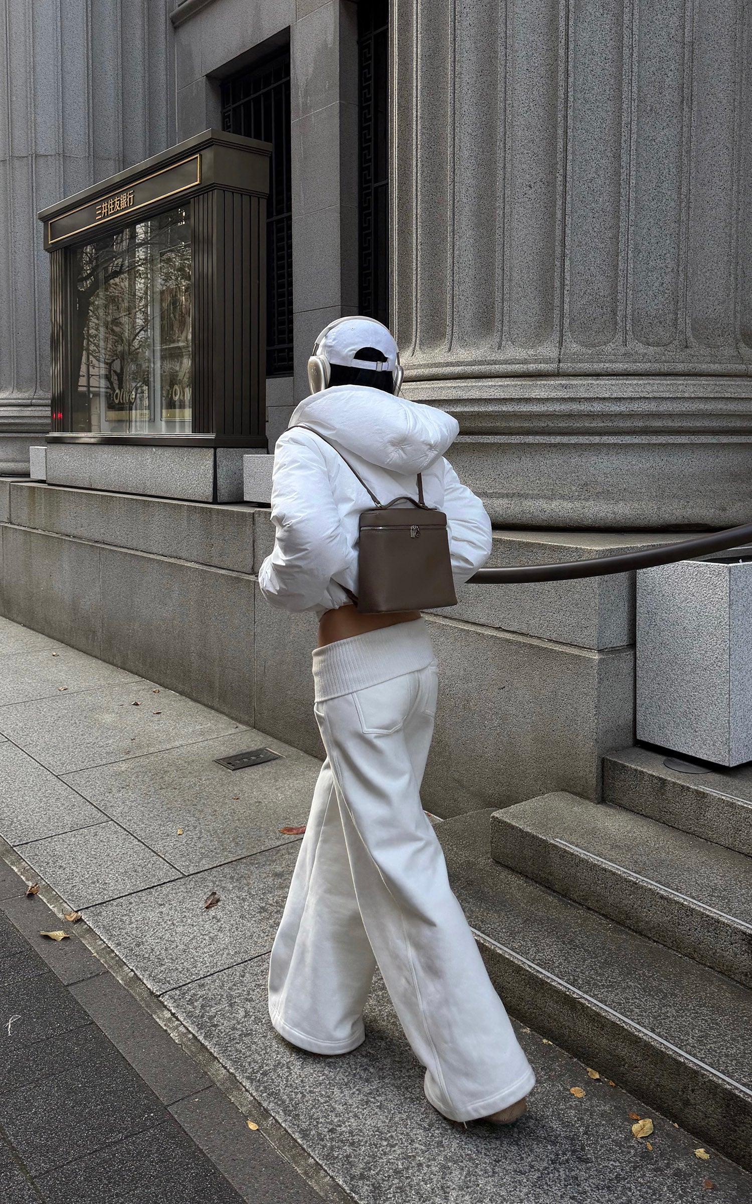 ROVENTE ハイライズワイドレッグパンツ