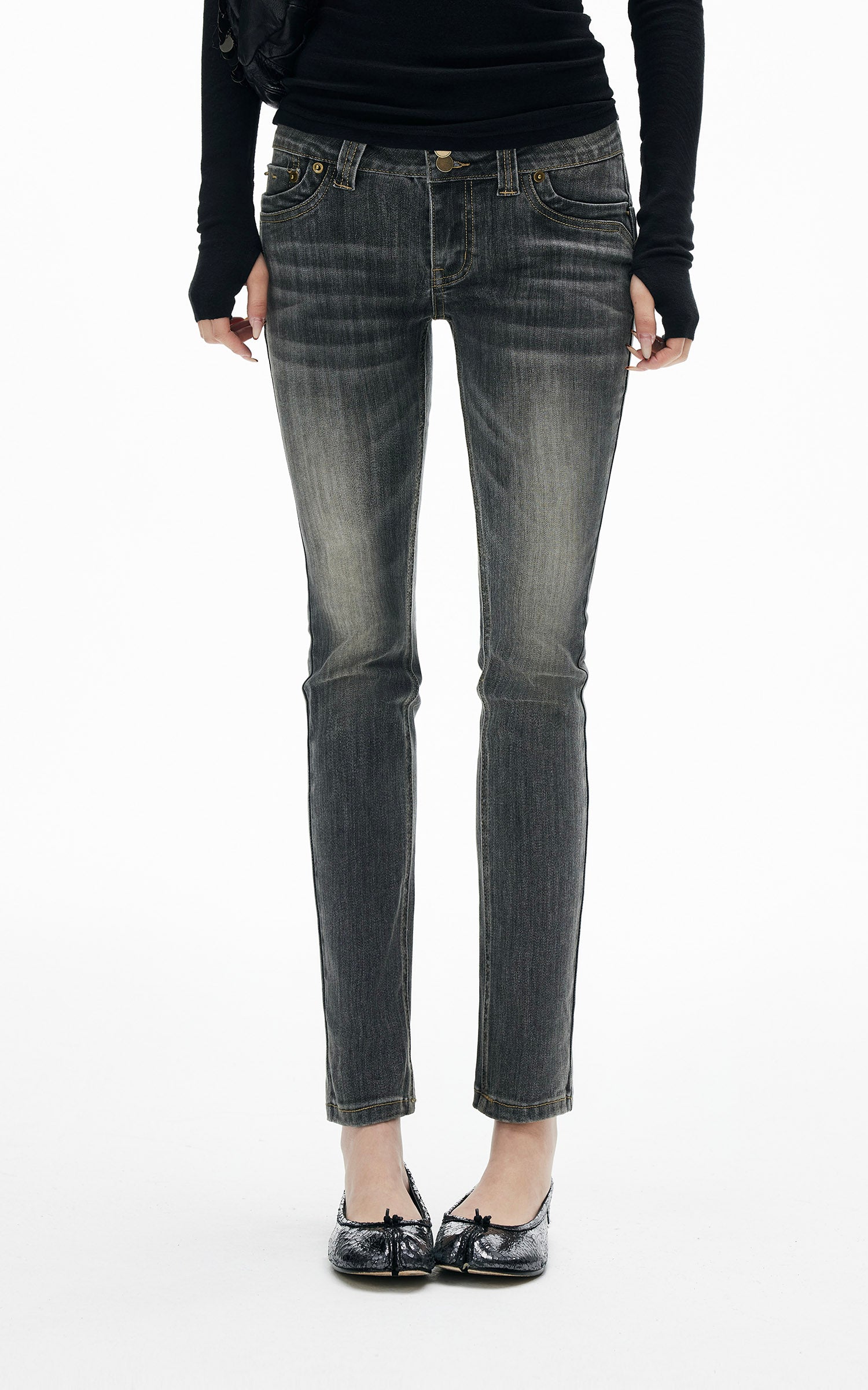 IAMXIAA 薄いスキニーローライズグレーのジーンズ