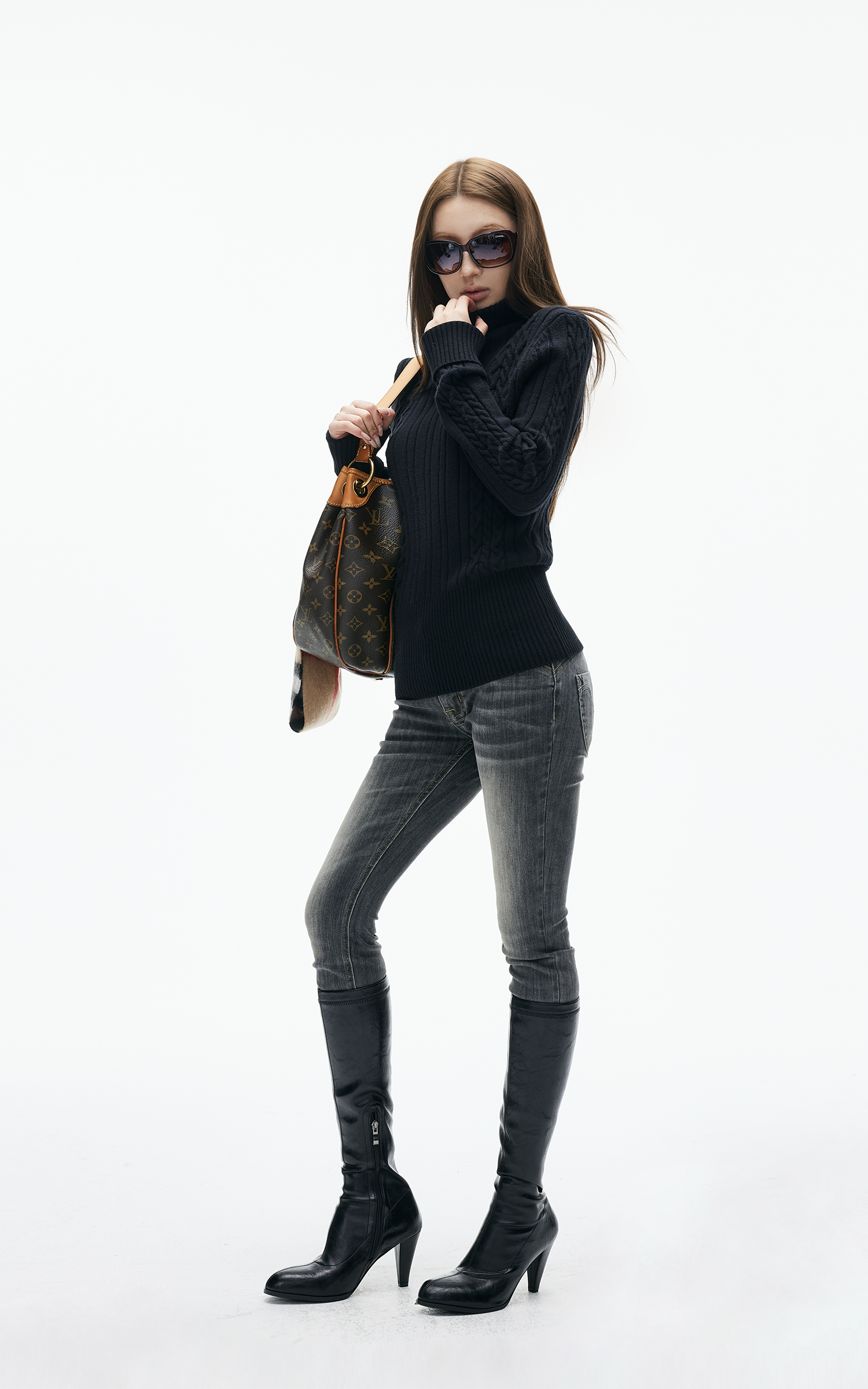 IAMXIAA ケーブルニットリブタートルネックスリムセーター