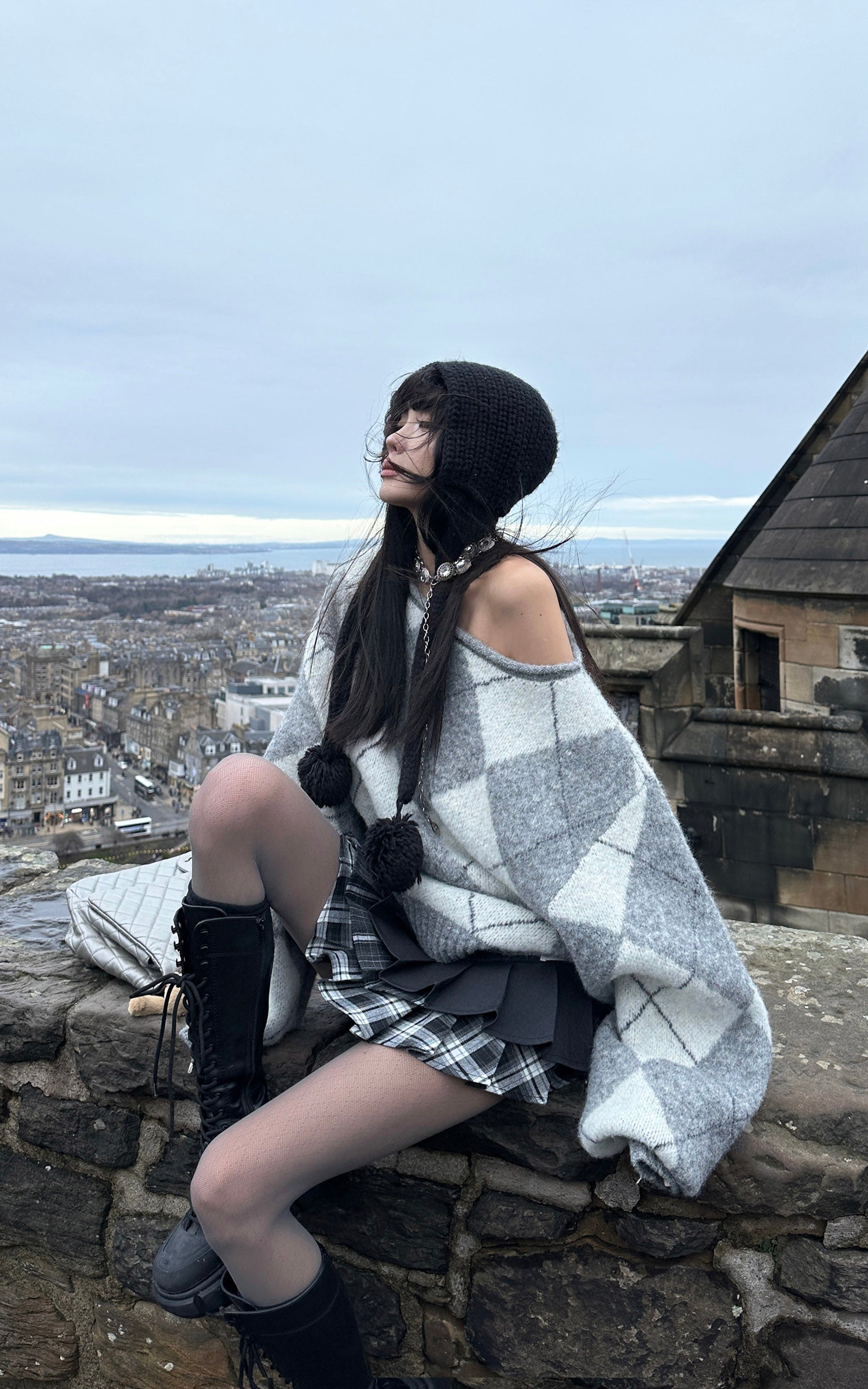 WARDEN EDGE アーガイルオフショルダーオーバーサイズニットセーター