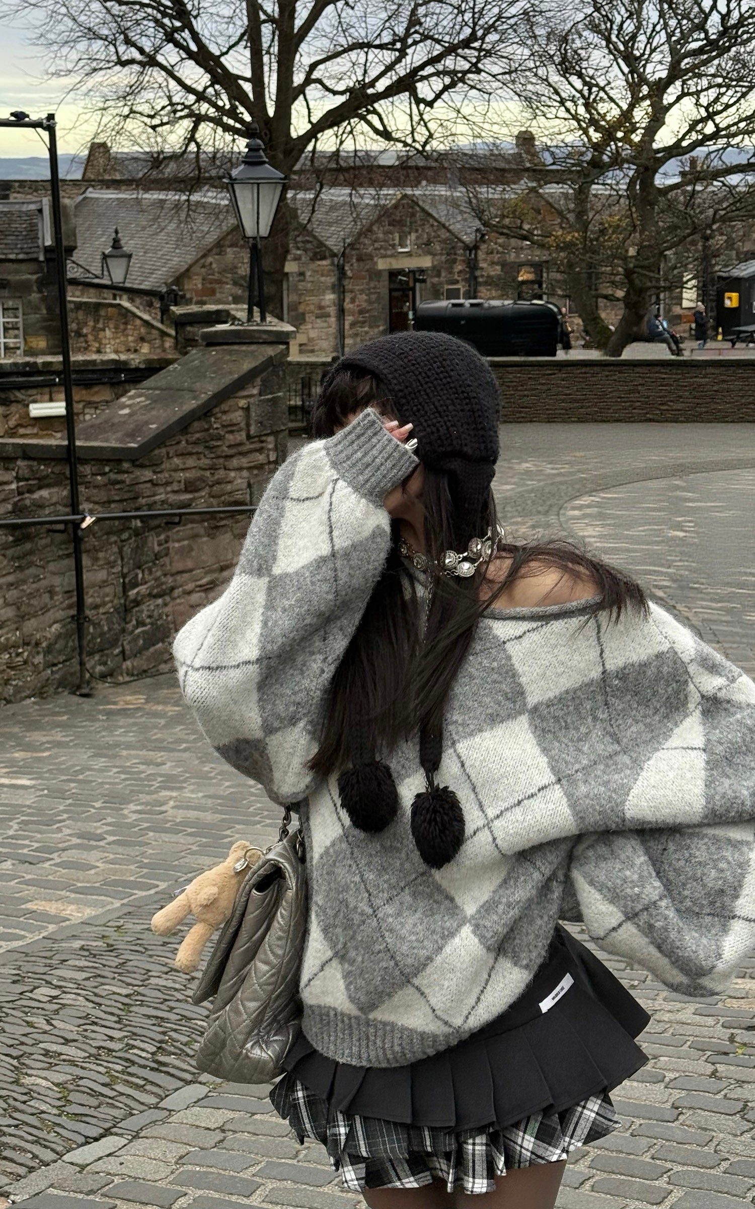 WARDEN EDGE アーガイルオフショルダーオーバーサイズニットセーター