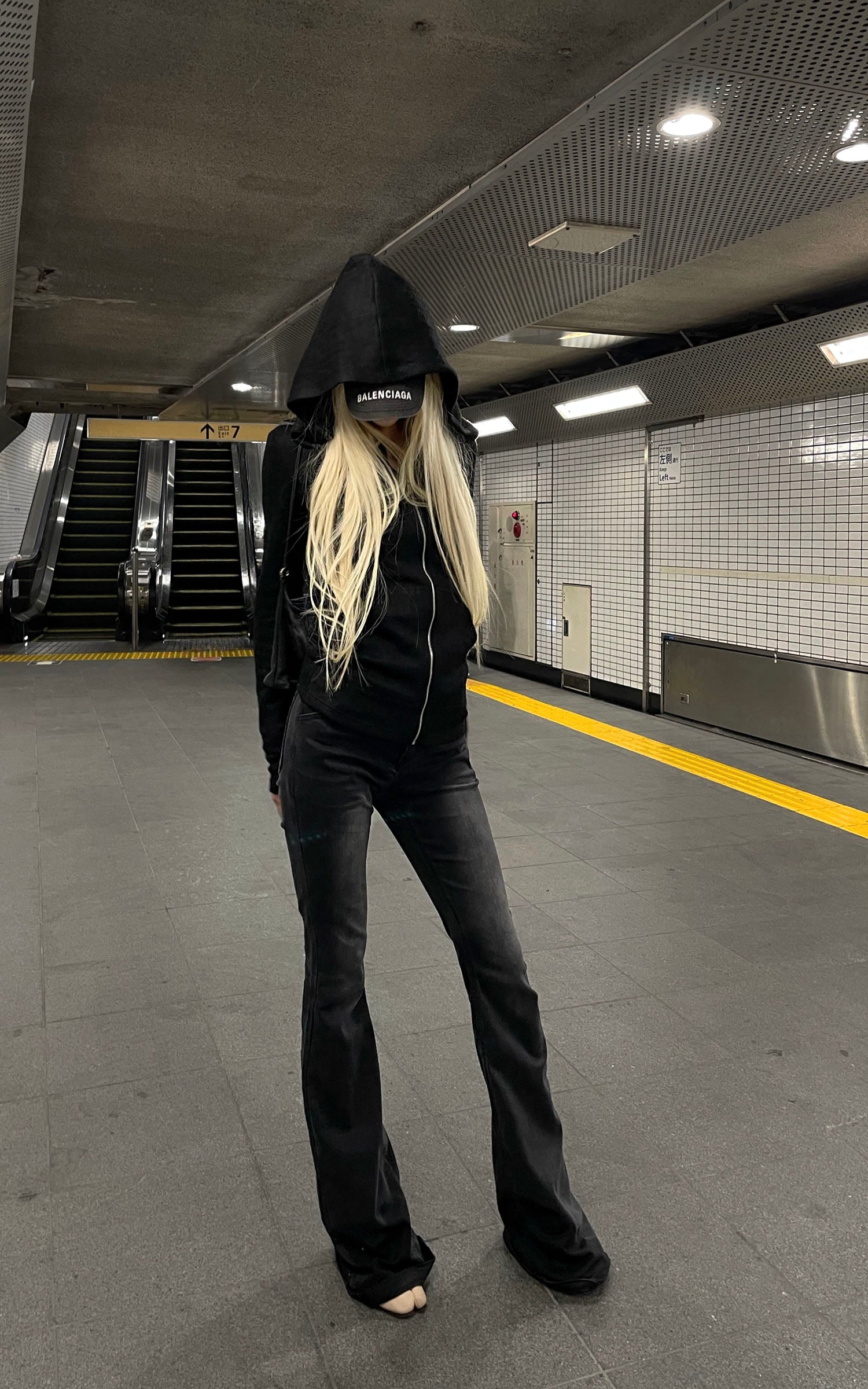 Rase le sol ミニマリストフィットニットフーディージャケット