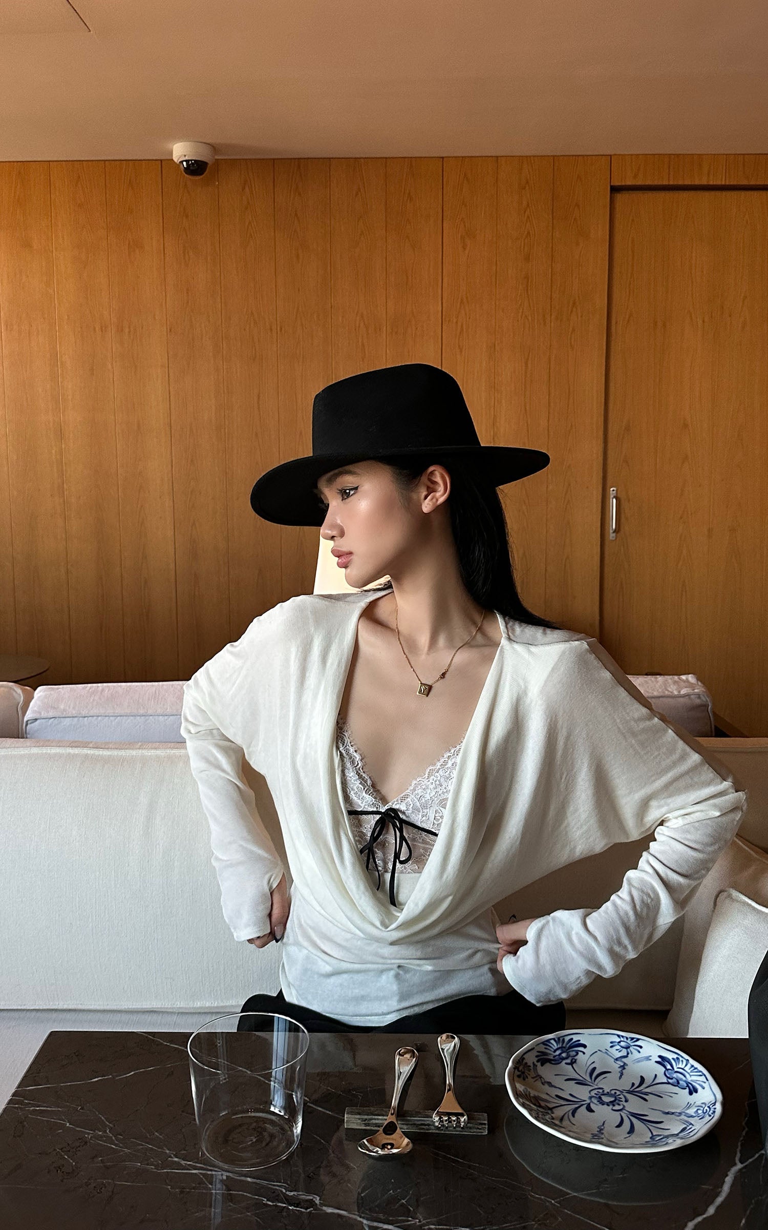 ROVENTE レースタイフロントキャミソールトップ