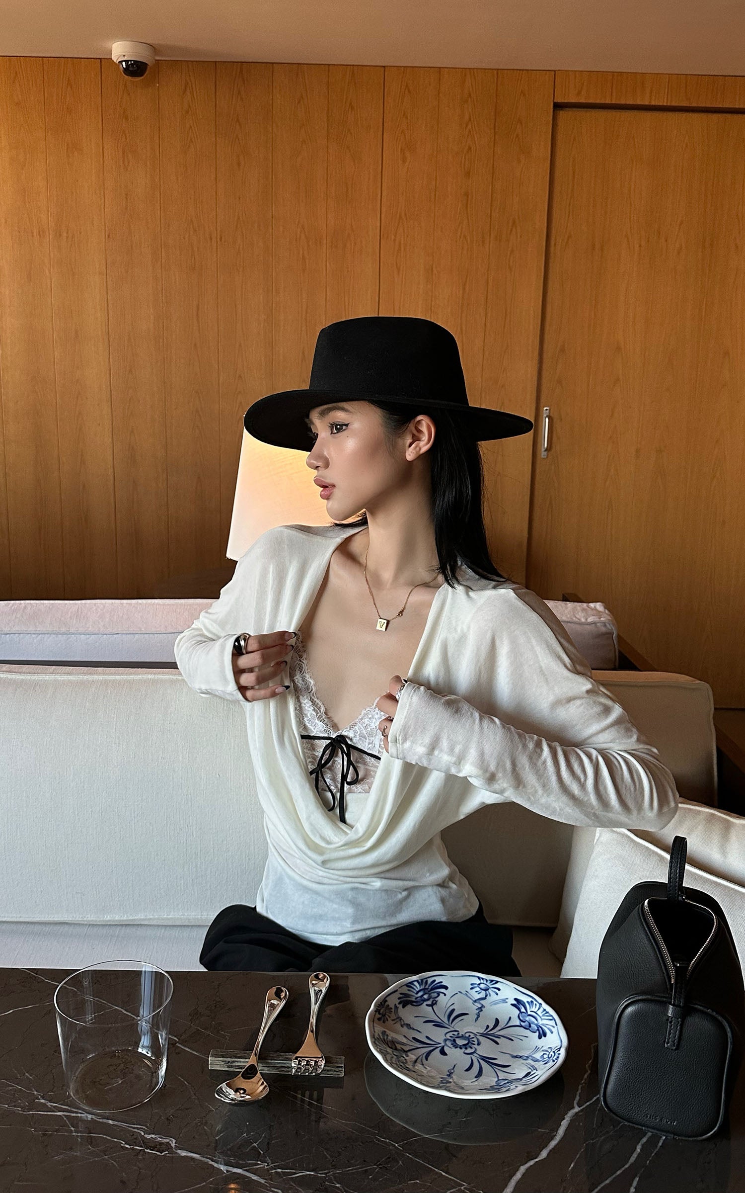 ROVENTE レースタイフロントキャミソールトップ