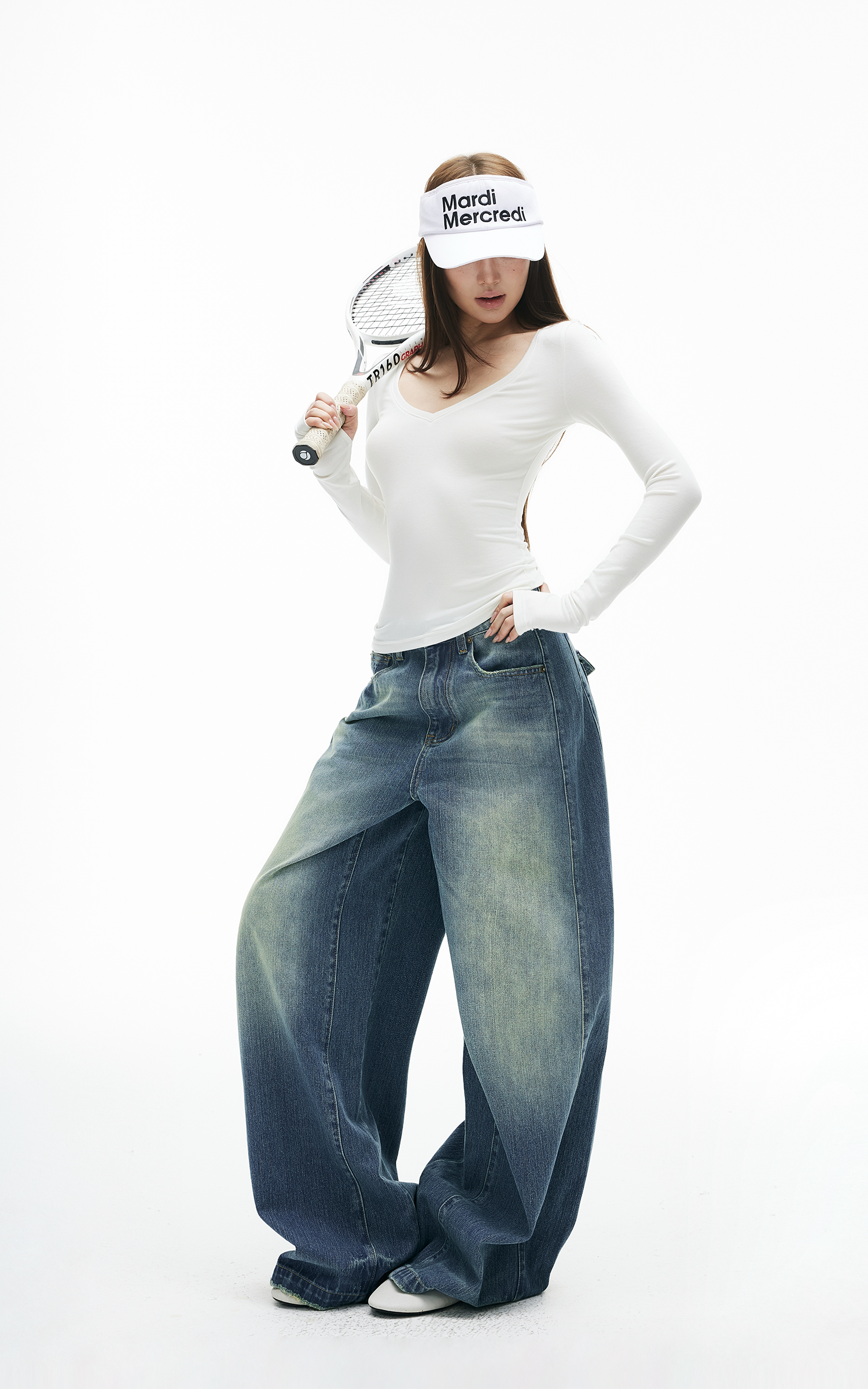 IAMXIAA フィットしたVネック長袖トップ