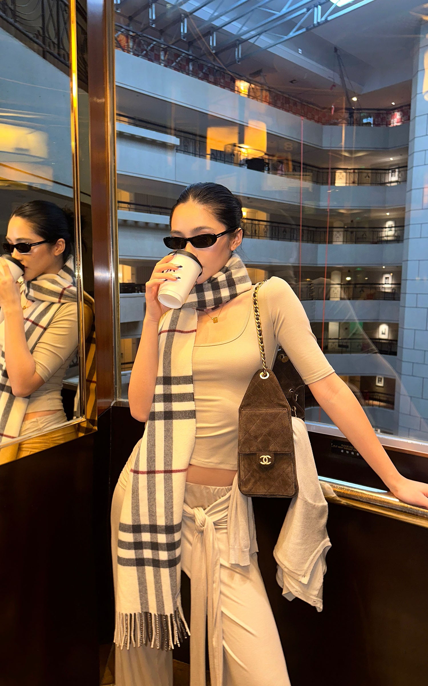 ROVENTE Scoop Neck Fitted Tee