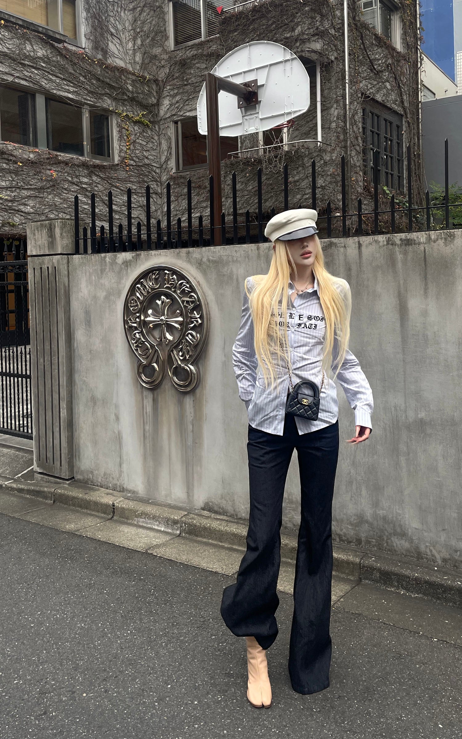 Rase le sol フィッテッドピンストライプロングスリーブシャツ