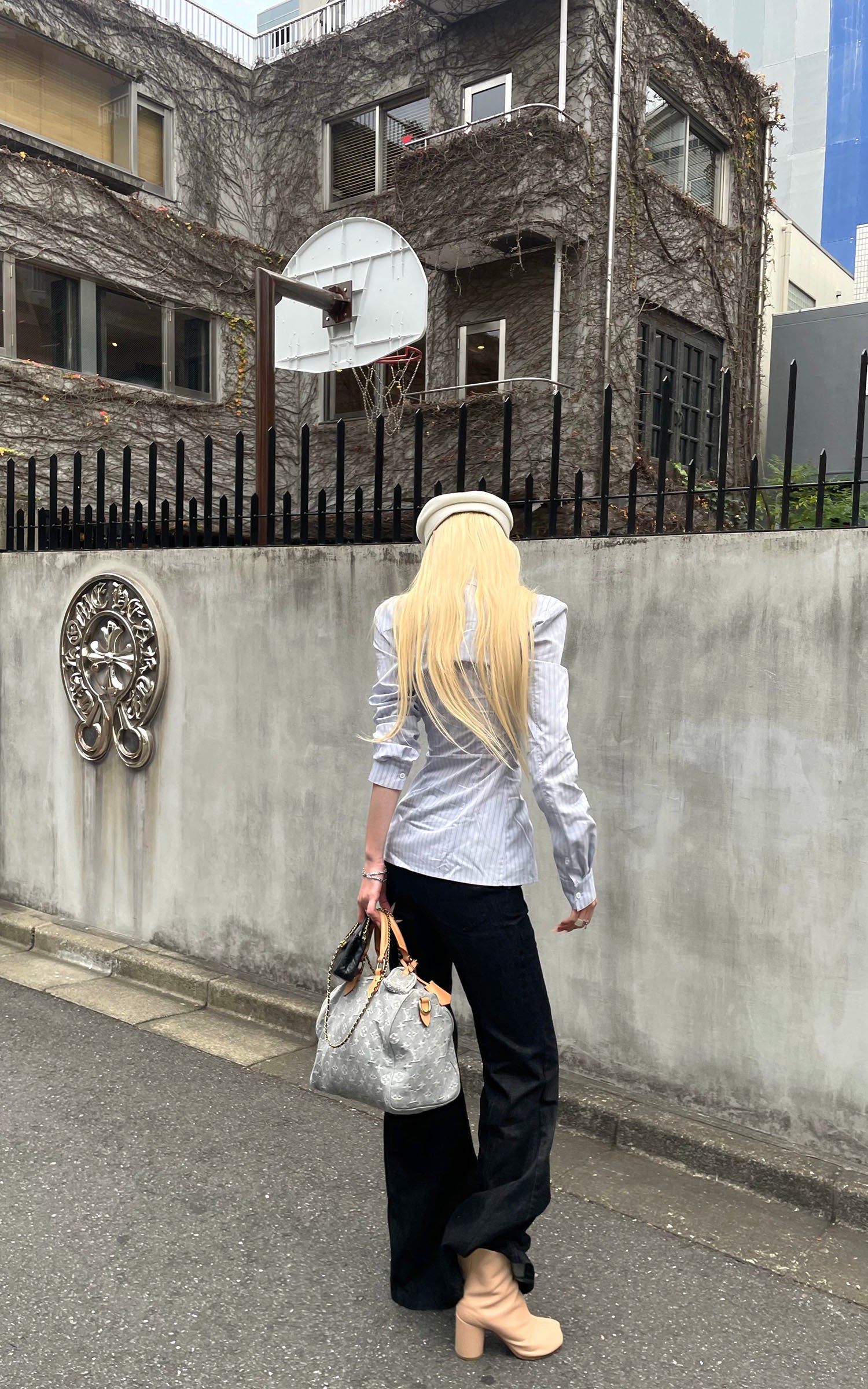 Rase le sol フィッテッドピンストライプロングスリーブシャツ