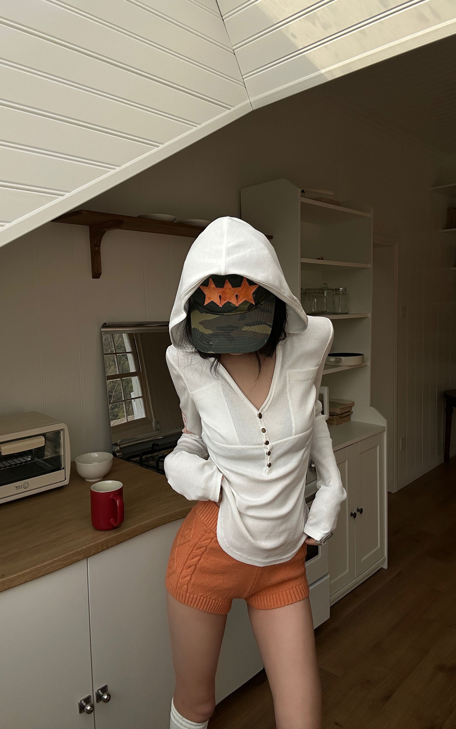 フード付きヘンリースリムフィット長袖Tシャツ