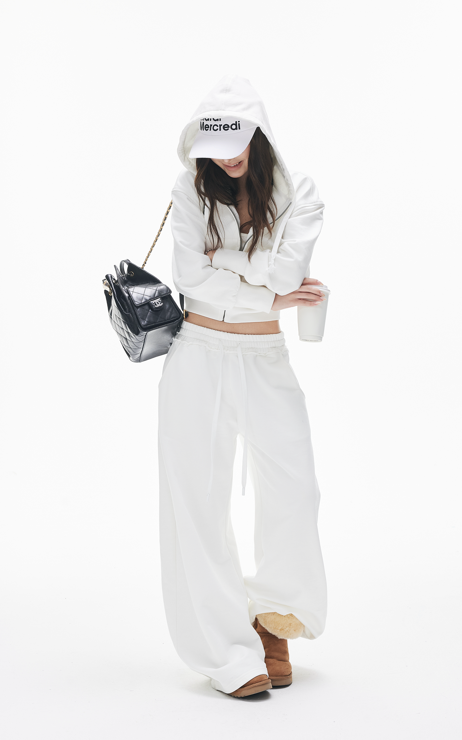 クロップドジップフーディー＆リラックススウェットパンツセット