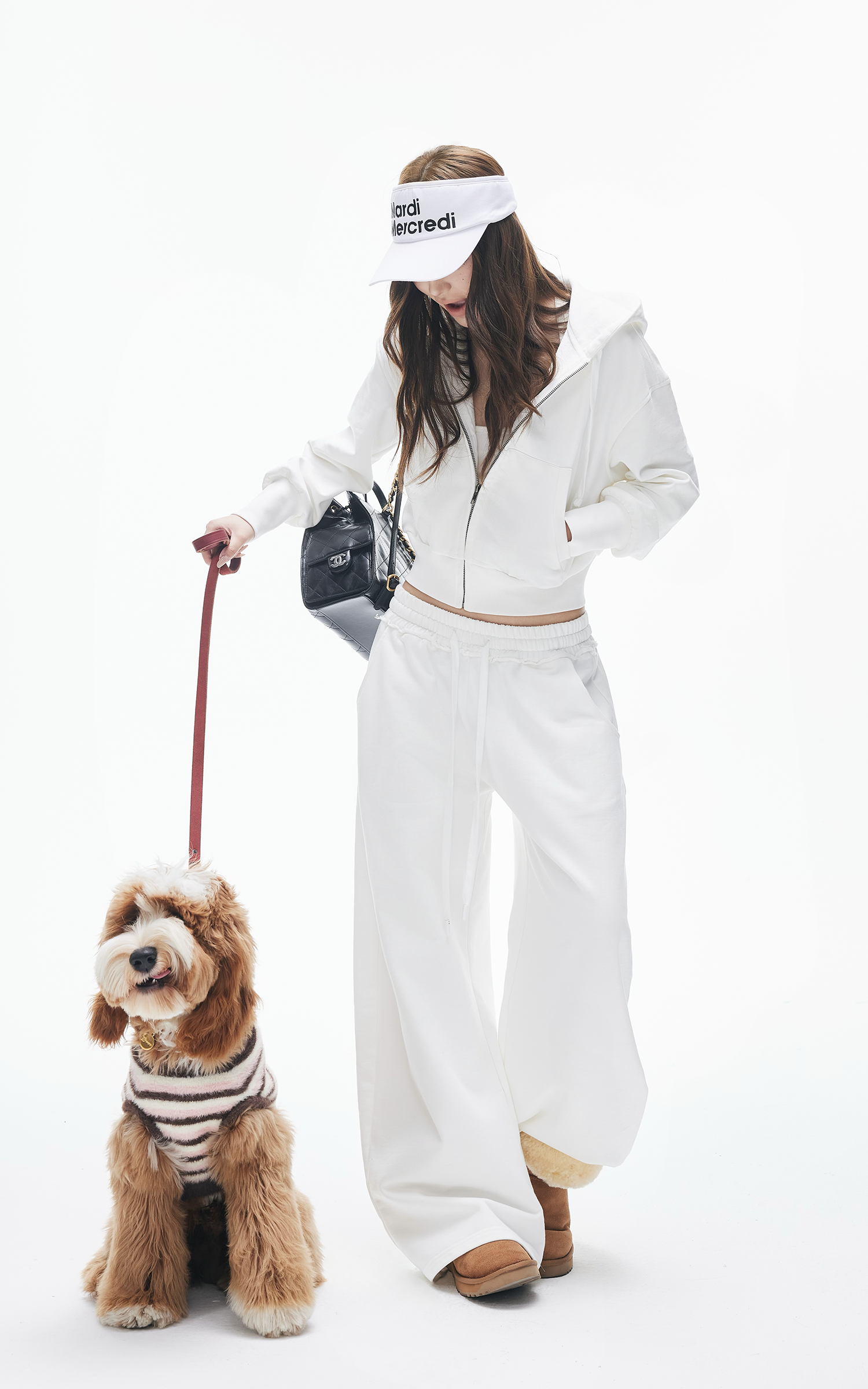 クロップドジップフーディー＆リラックススウェットパンツセット