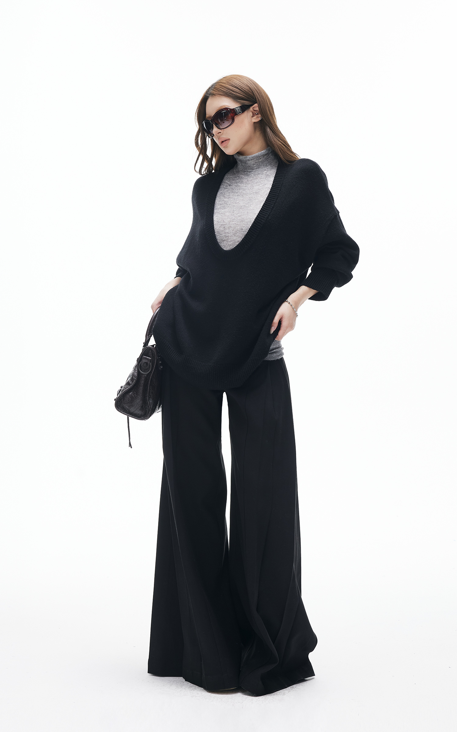 IAMXIAA V-Neck Knit Sweater and High-Neck Vest Layered Set