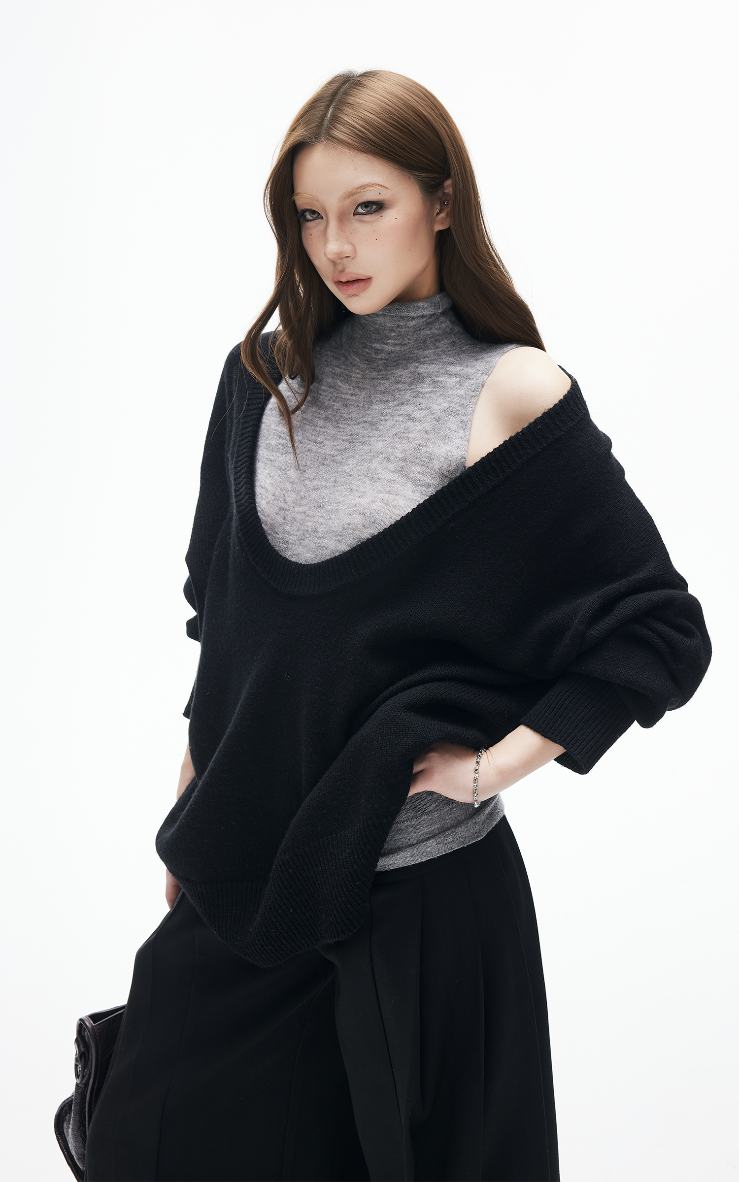 IAMXIAA フィッテッドモックネックニットタンク