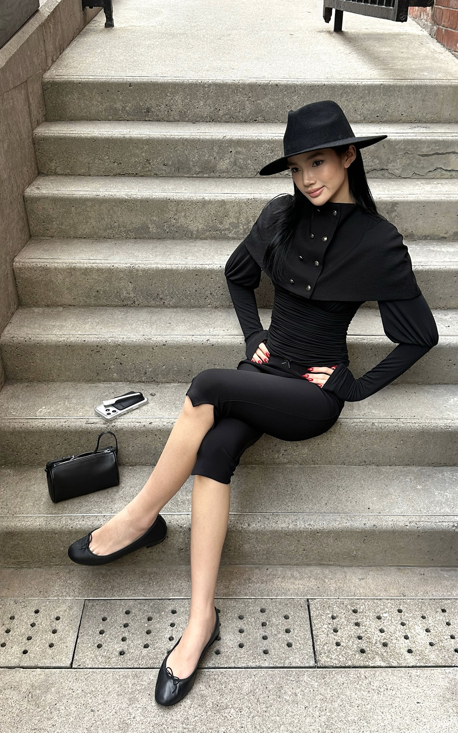 ROVENTE アシンメトリックハイネックケープショール