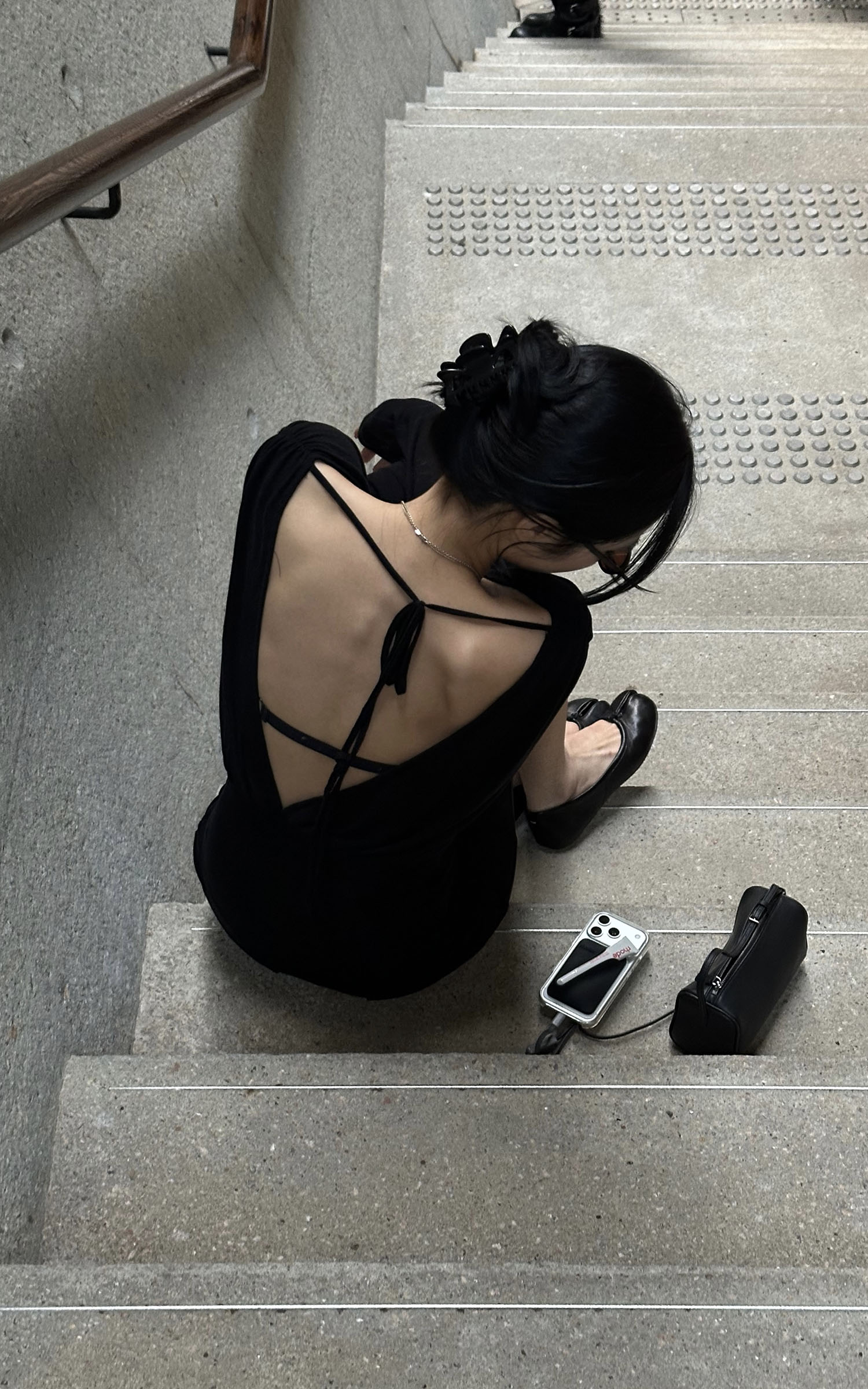 ROVENTE Deep V Draped Long Sleeve T-Shirt and Slim Cropped Pants Set