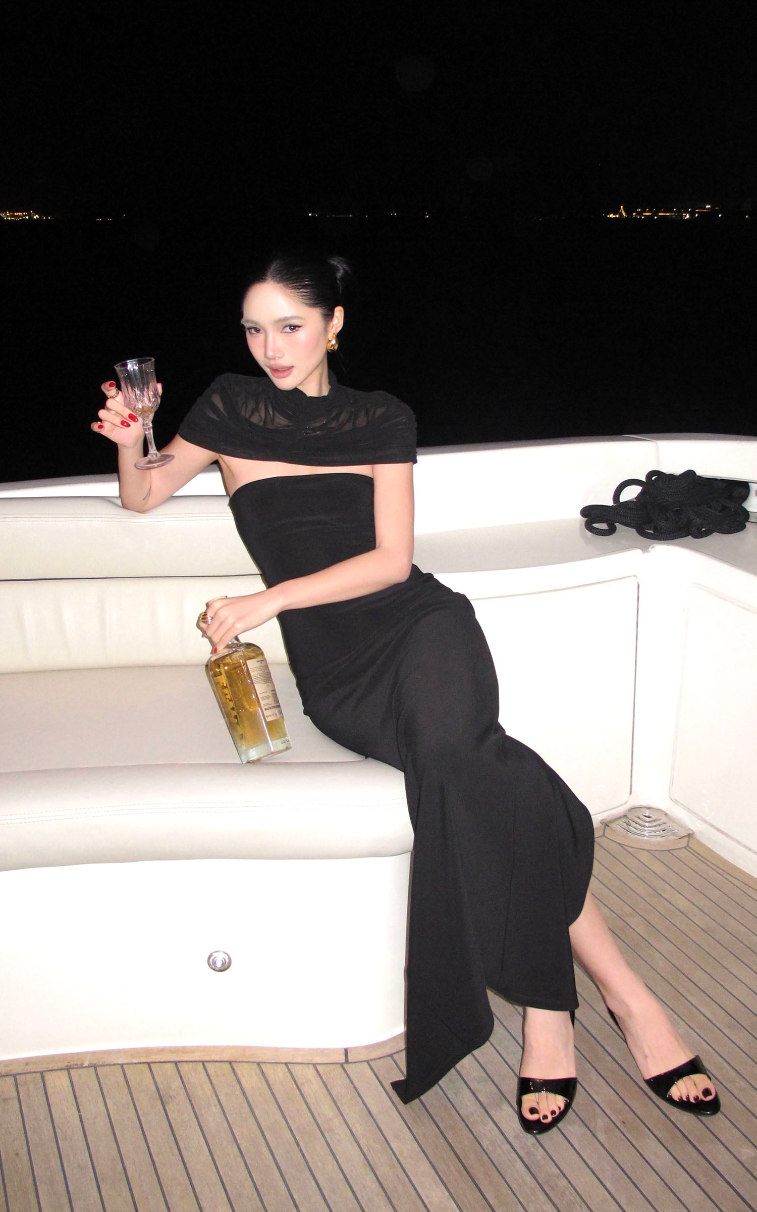 ROVENTE ドレープショールストラップレスマキシドレス