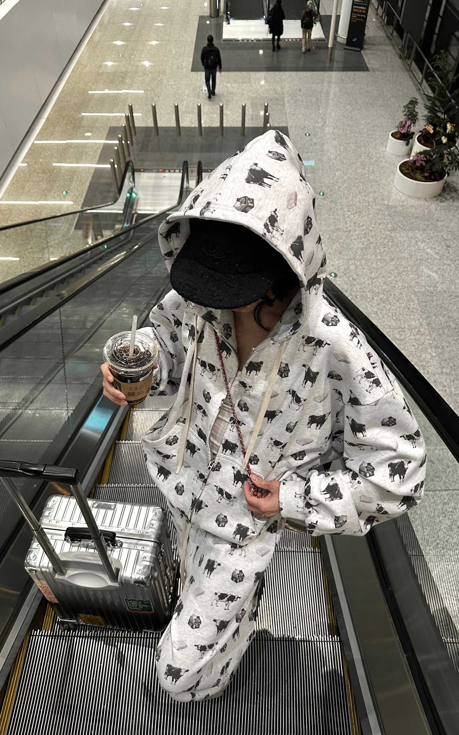 WARDEN EDGE オールオーバープリントフード付きスウェットシャツとワイドレッグスウェットパンツセット