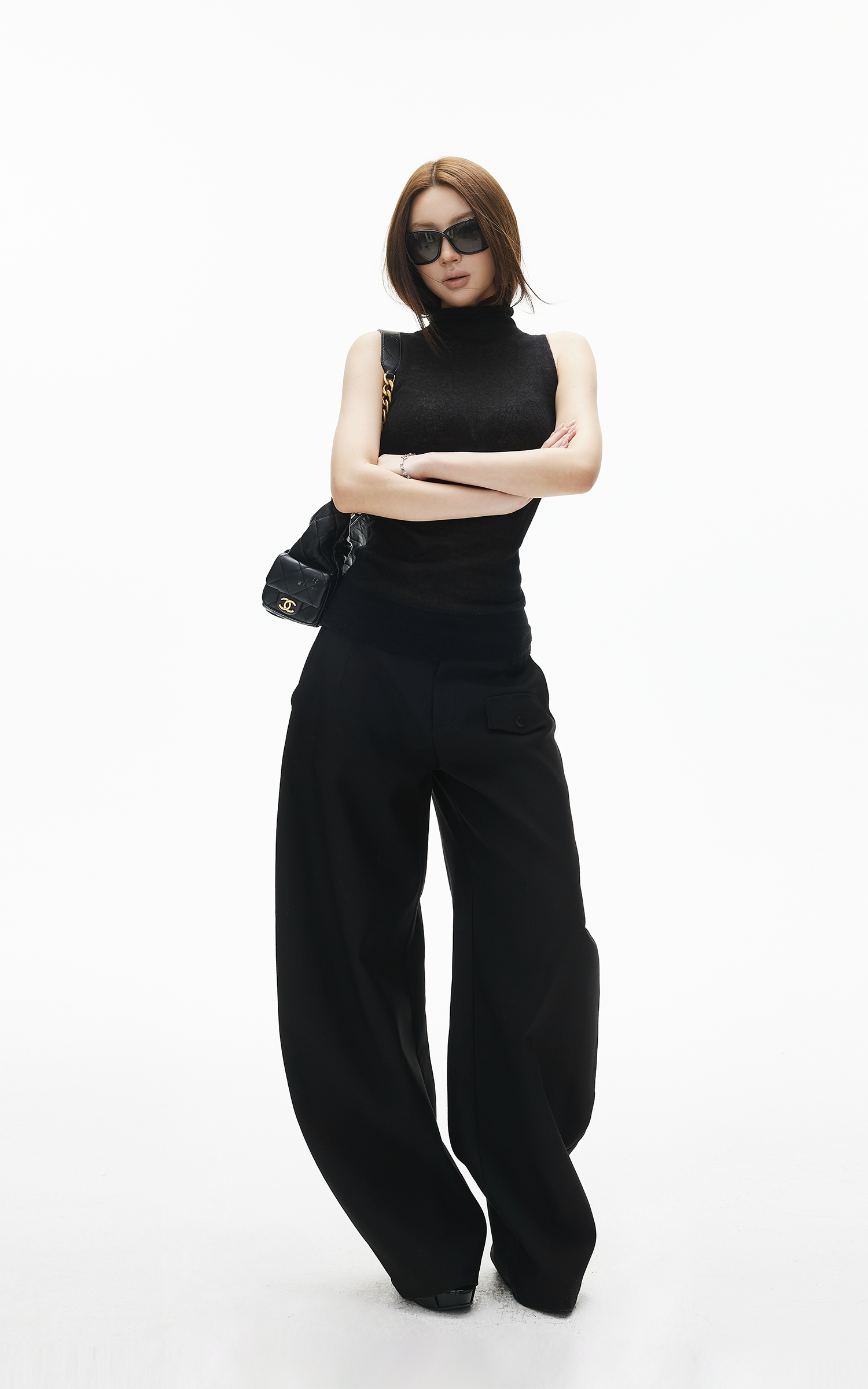 IAMXIAA フィッテッドモックネックニットタンク