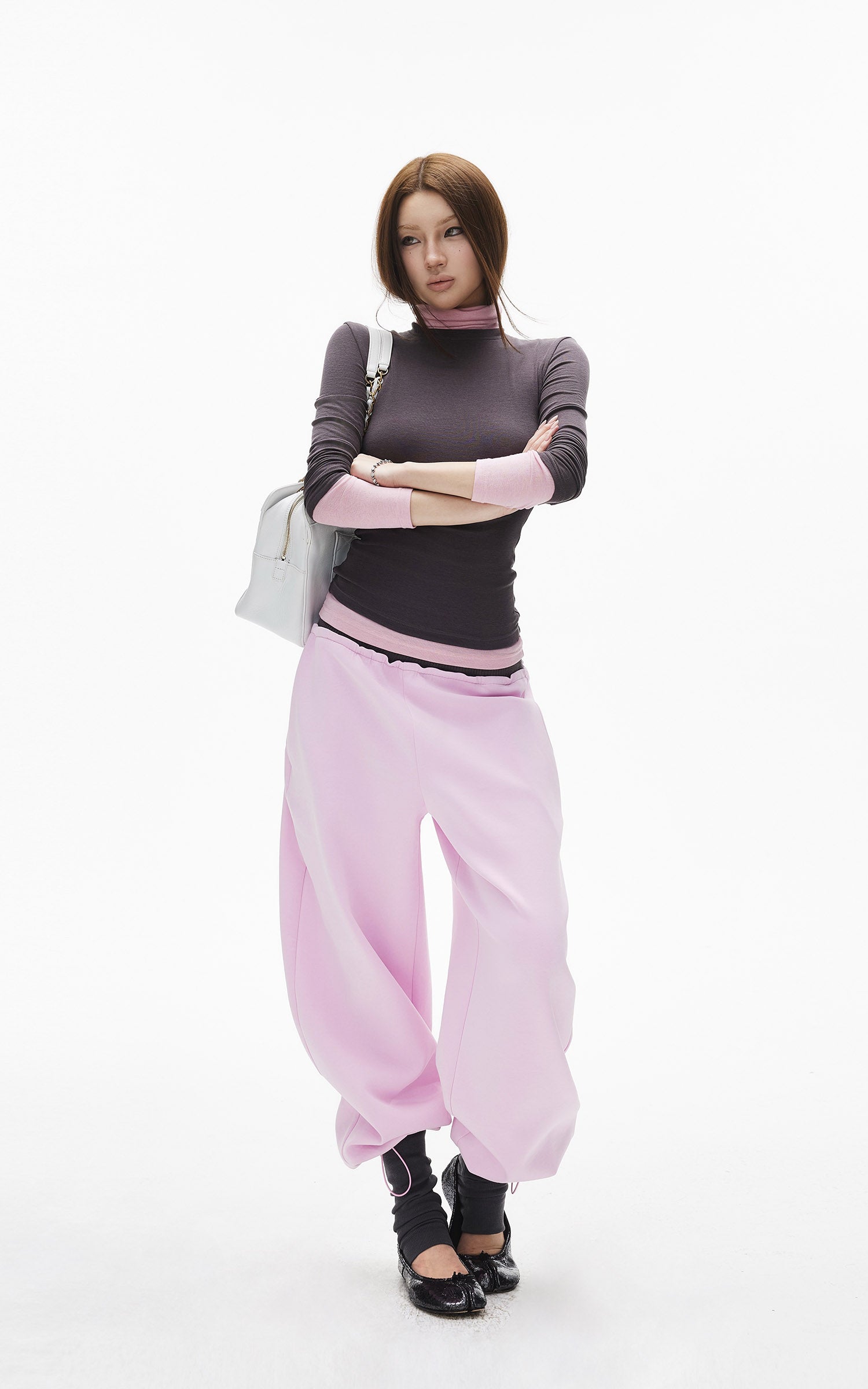 IAMXIAA レイヤードルックフィットニットタートルネックトップ