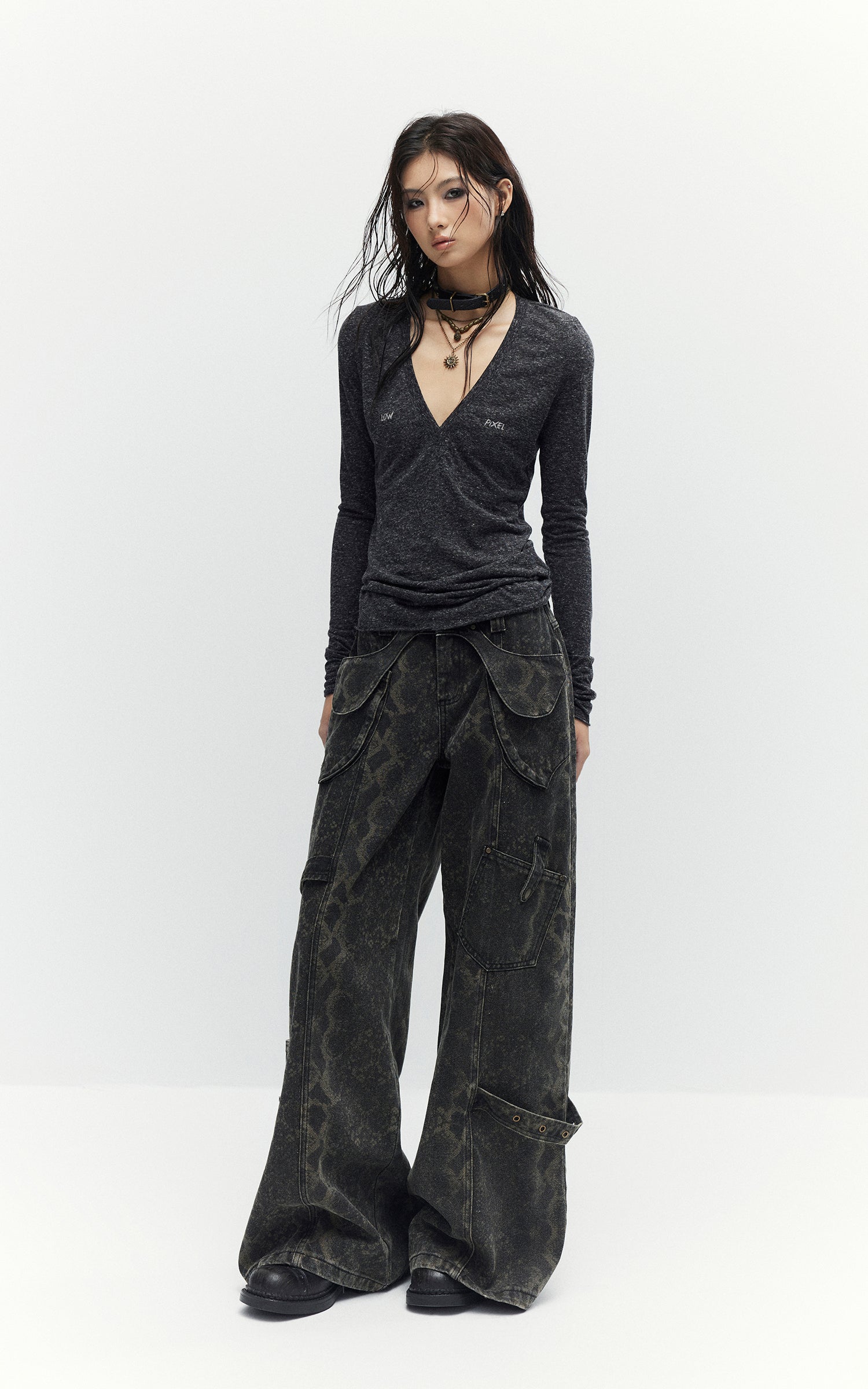 Low pixel Distressed Wing Print Deep V Long Sleeve Top