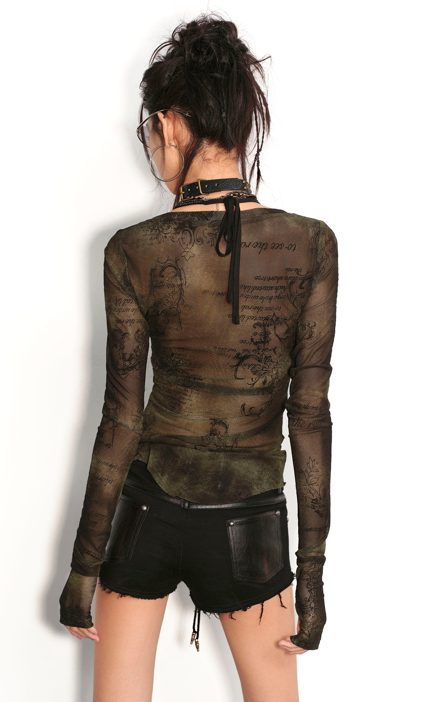 Low pixel レースアップディストレストショーツ（取り外し可能なユーティリティポケット付き）