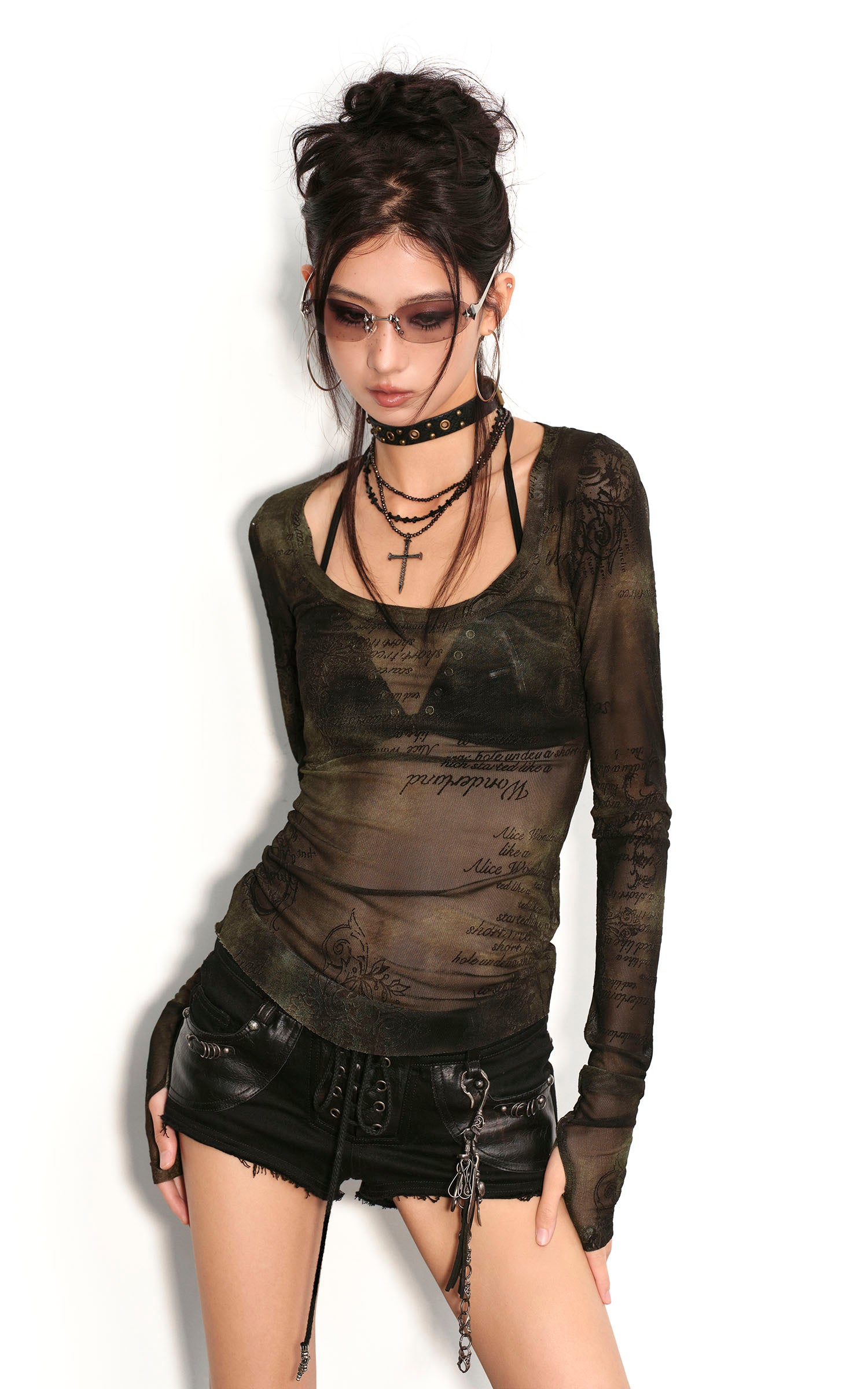 Low pixel レースアップディストレストショーツ（取り外し可能なユーティリティポケット付き）